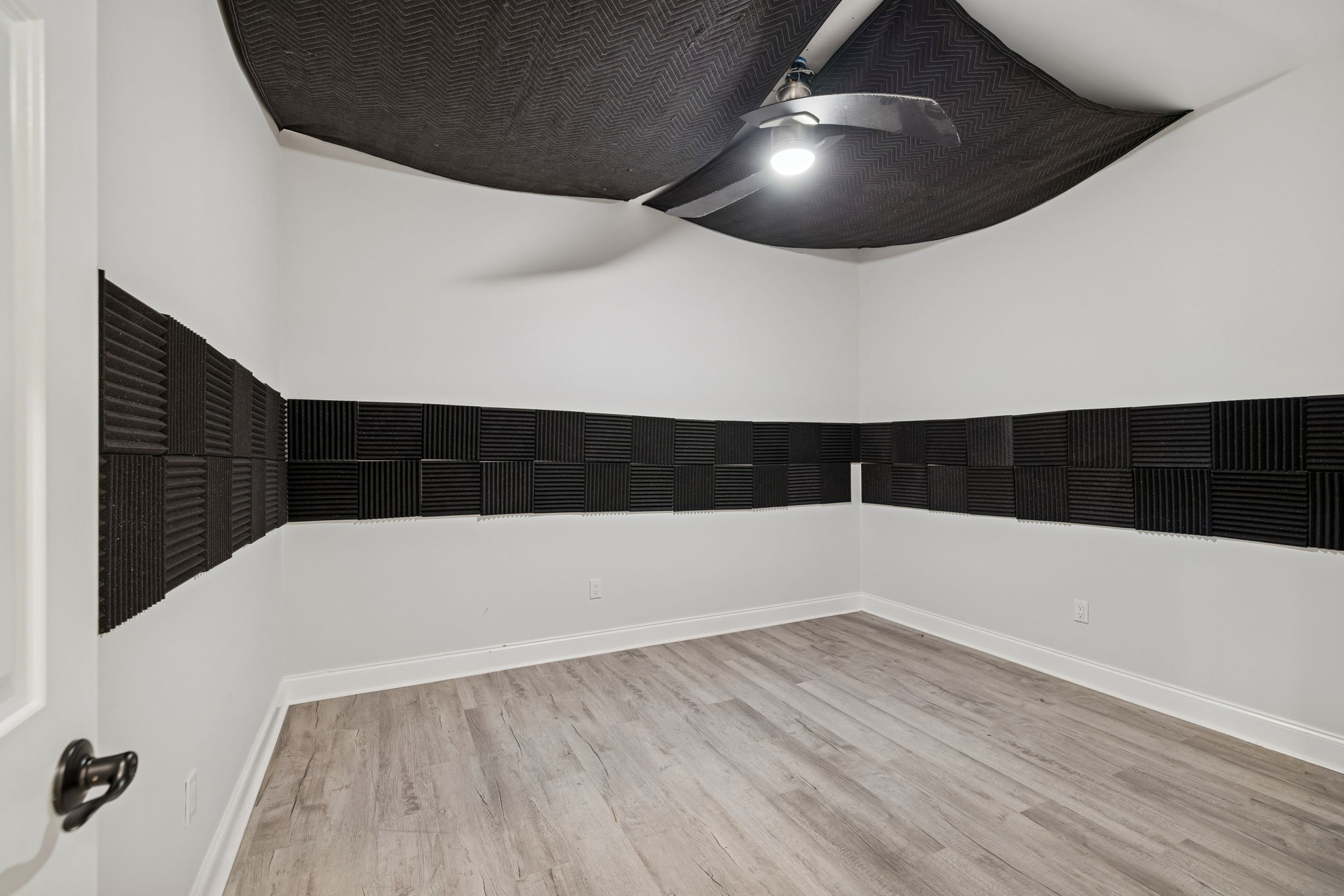 3015 Fernwood Ln