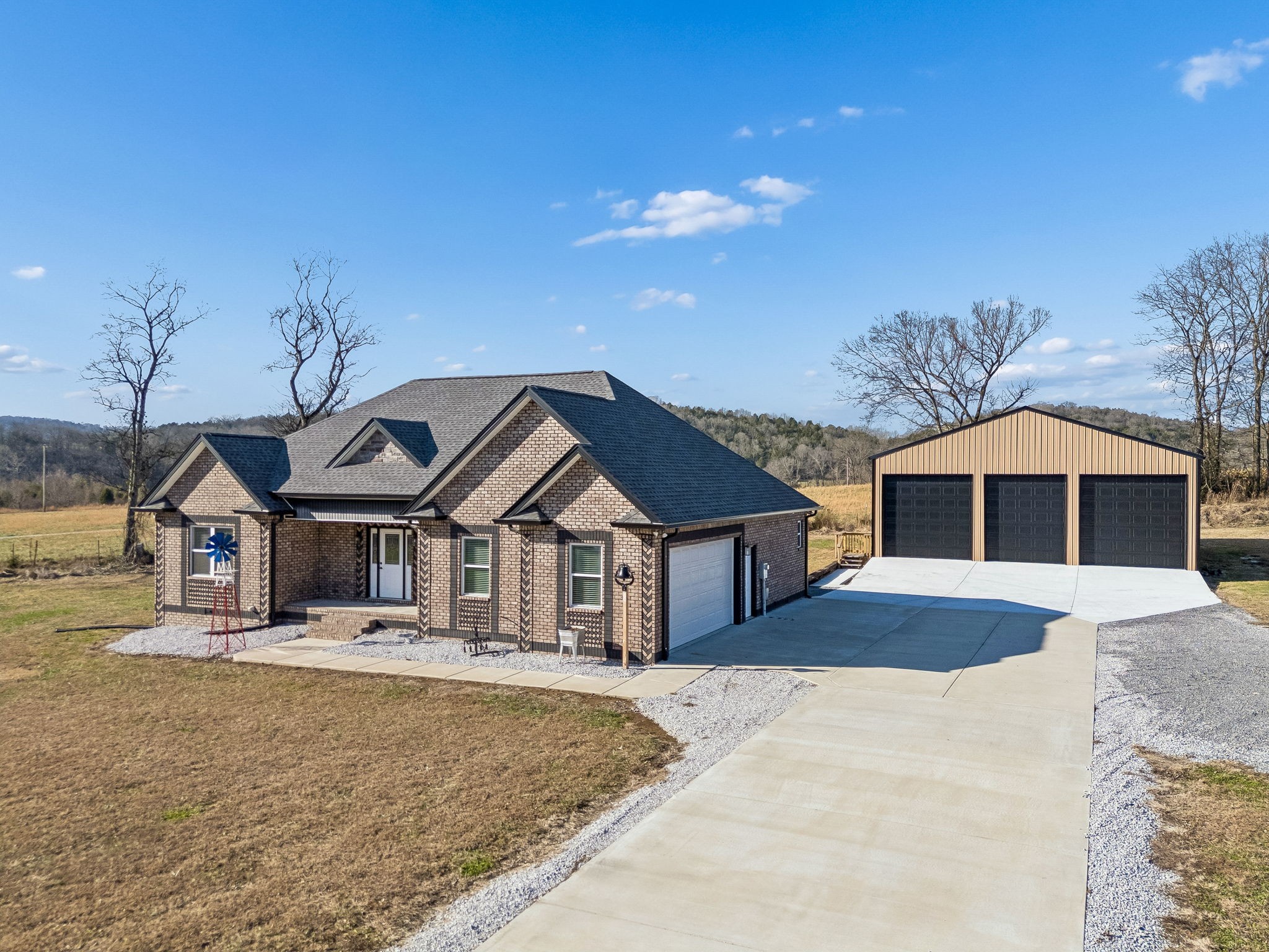 3565 Highway 10