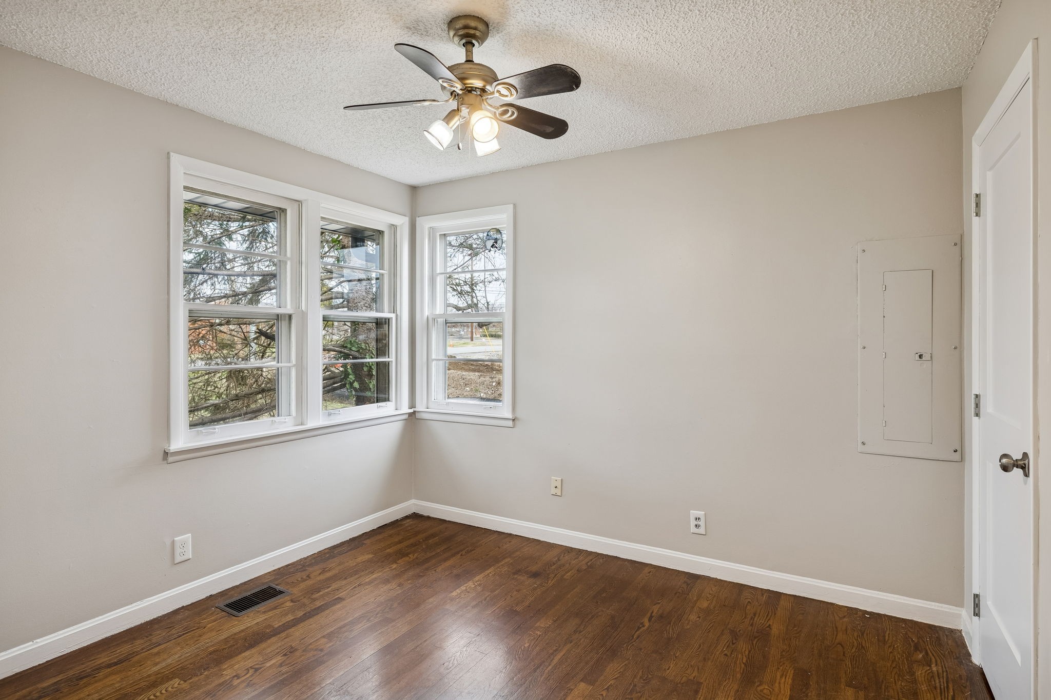 2659 Woodberry Dr