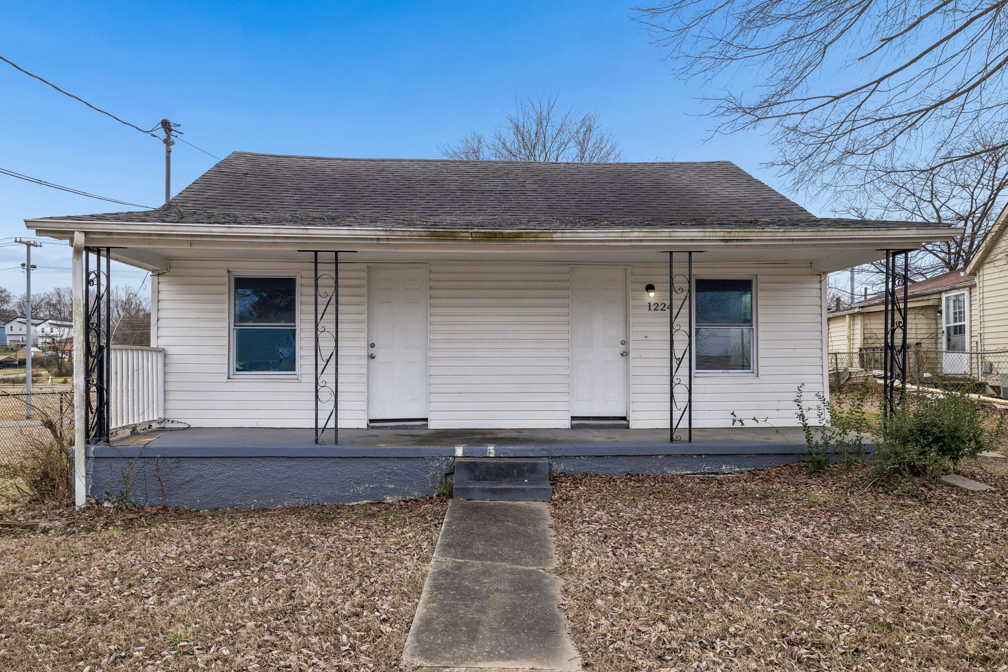 1224 Vine St