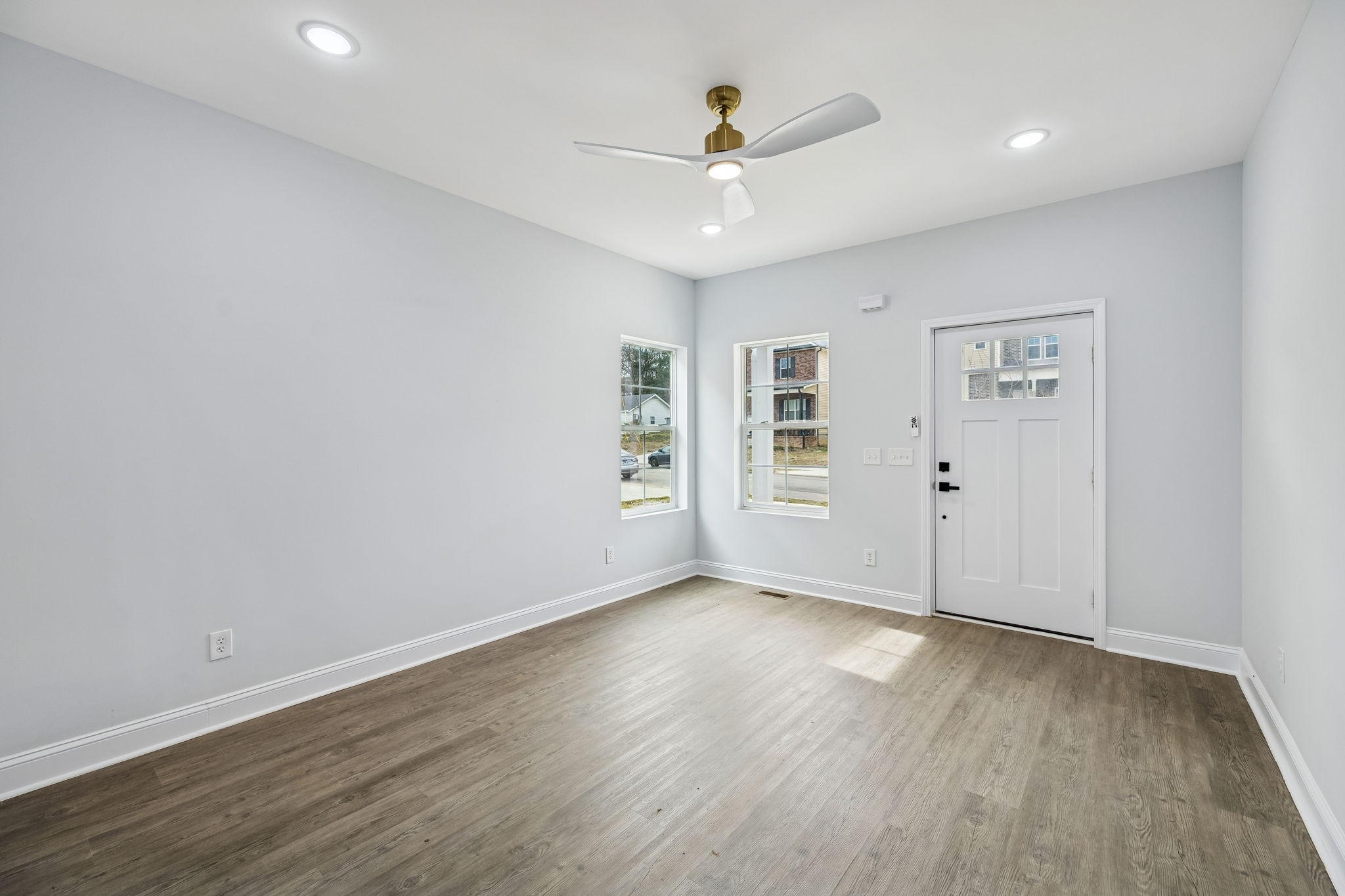 4712 Long Br