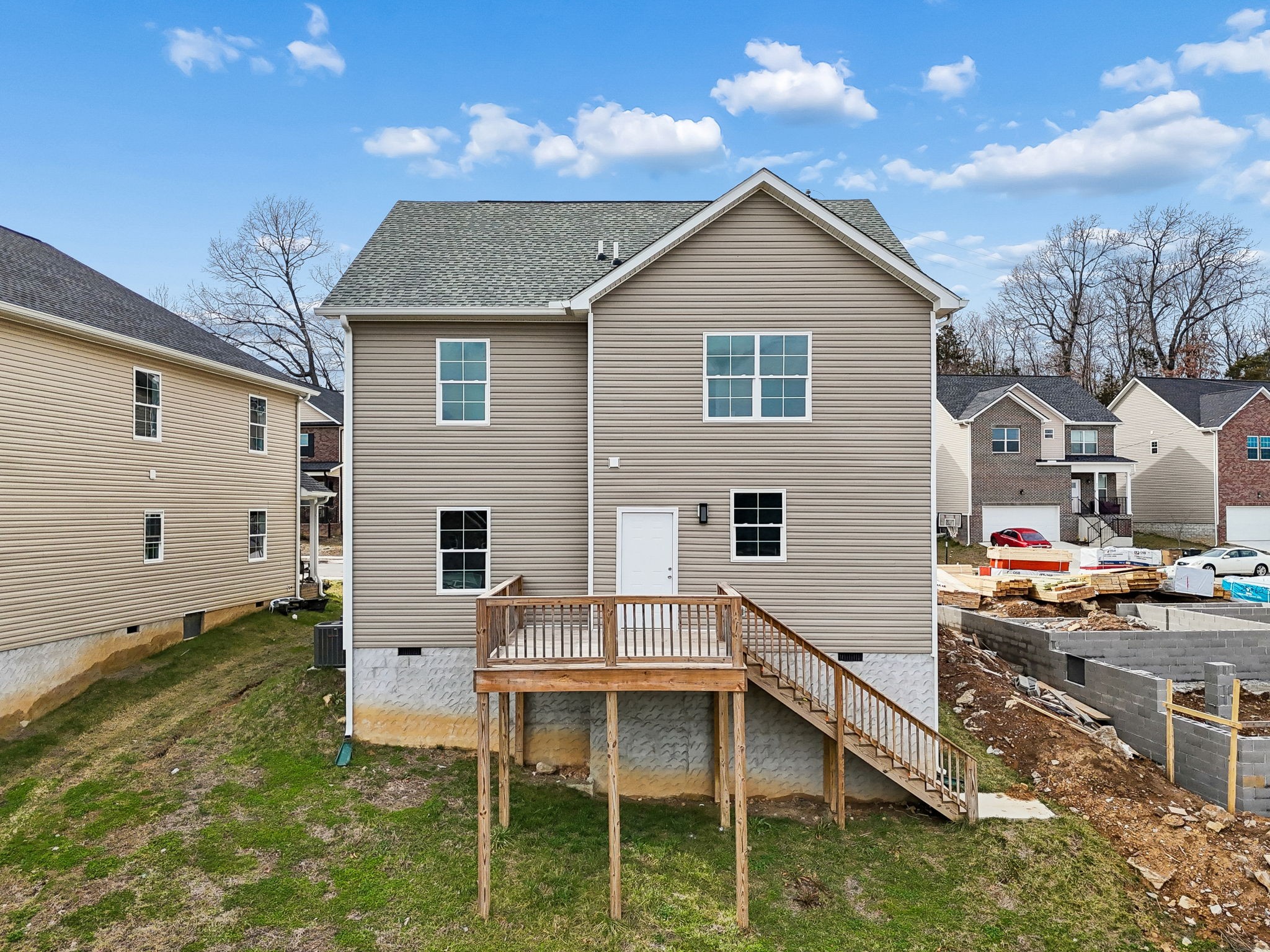 4712 Long Br