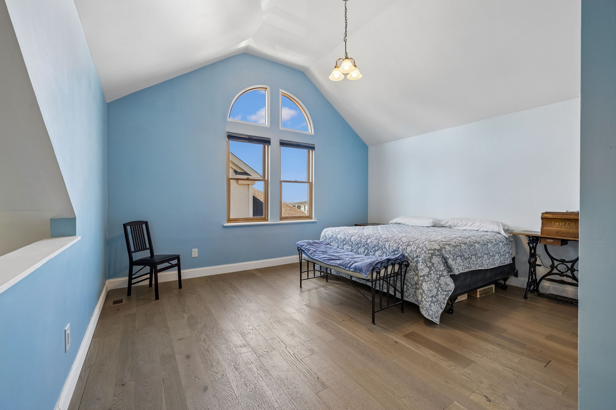 939 Russell St Unit: 16