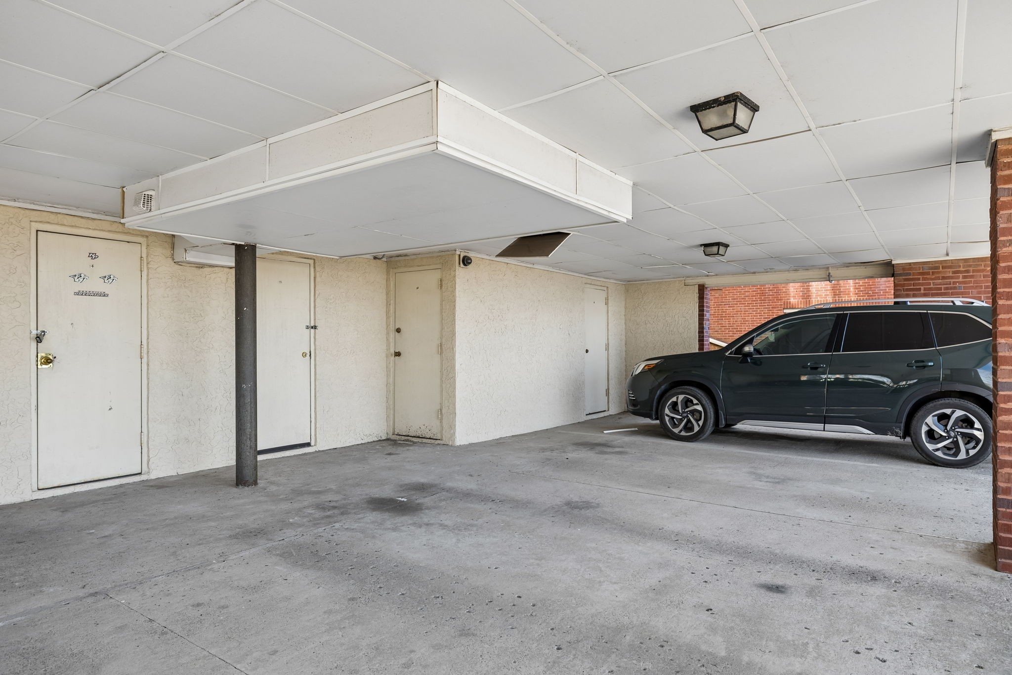 939 Russell St Unit: 16