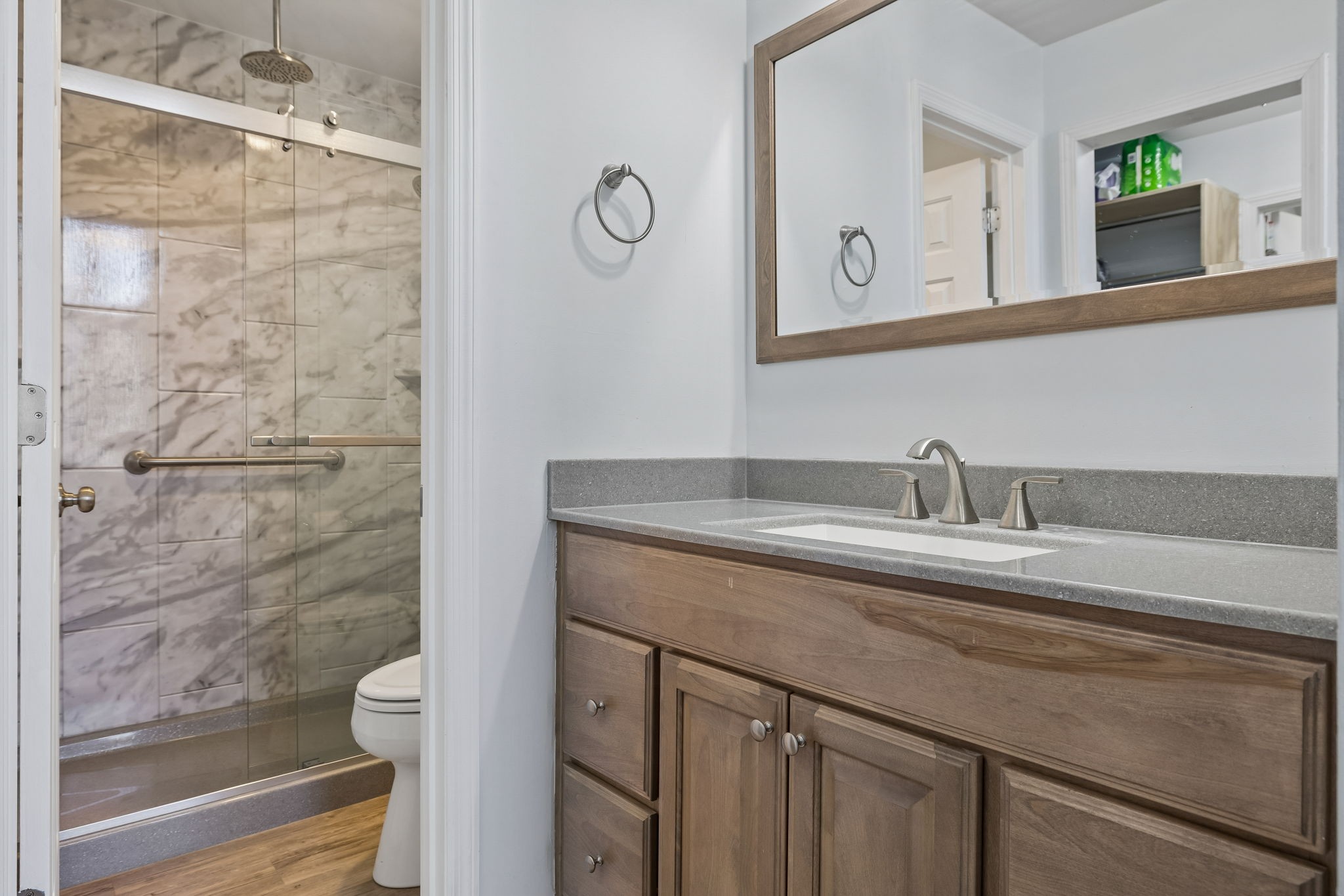 939 Russell St Unit: 16