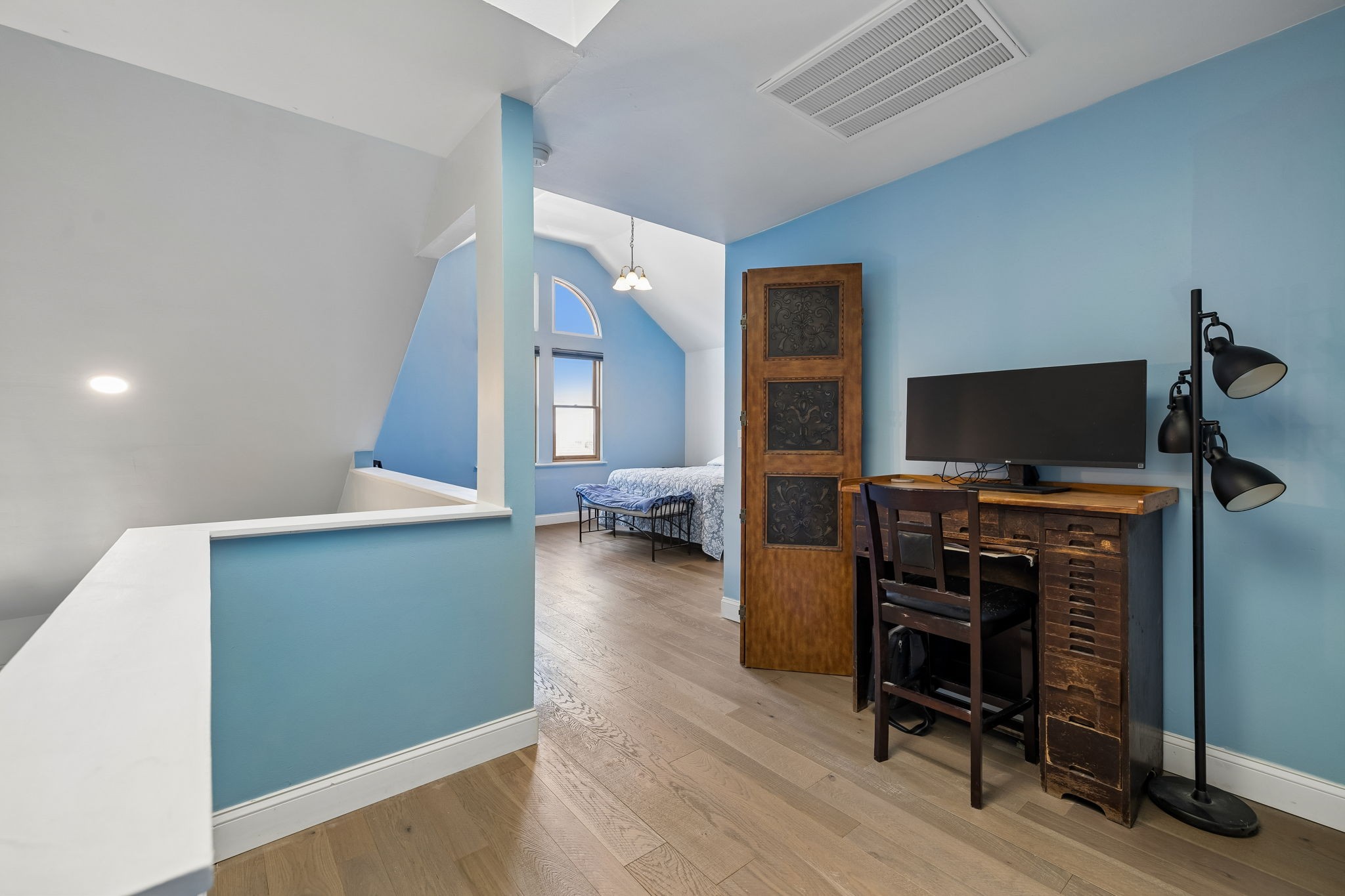 939 Russell St Unit: 16