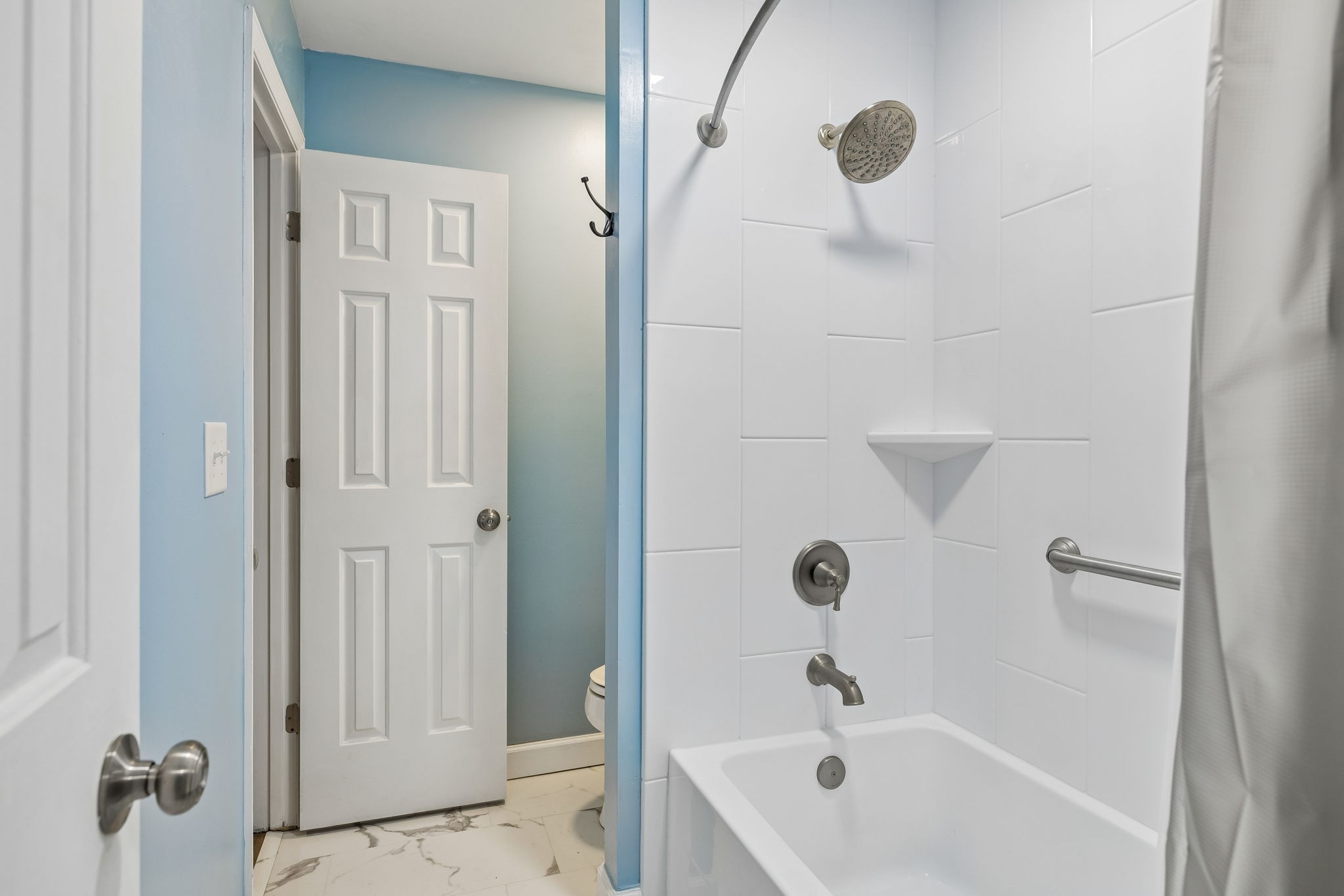 939 Russell St Unit: 16