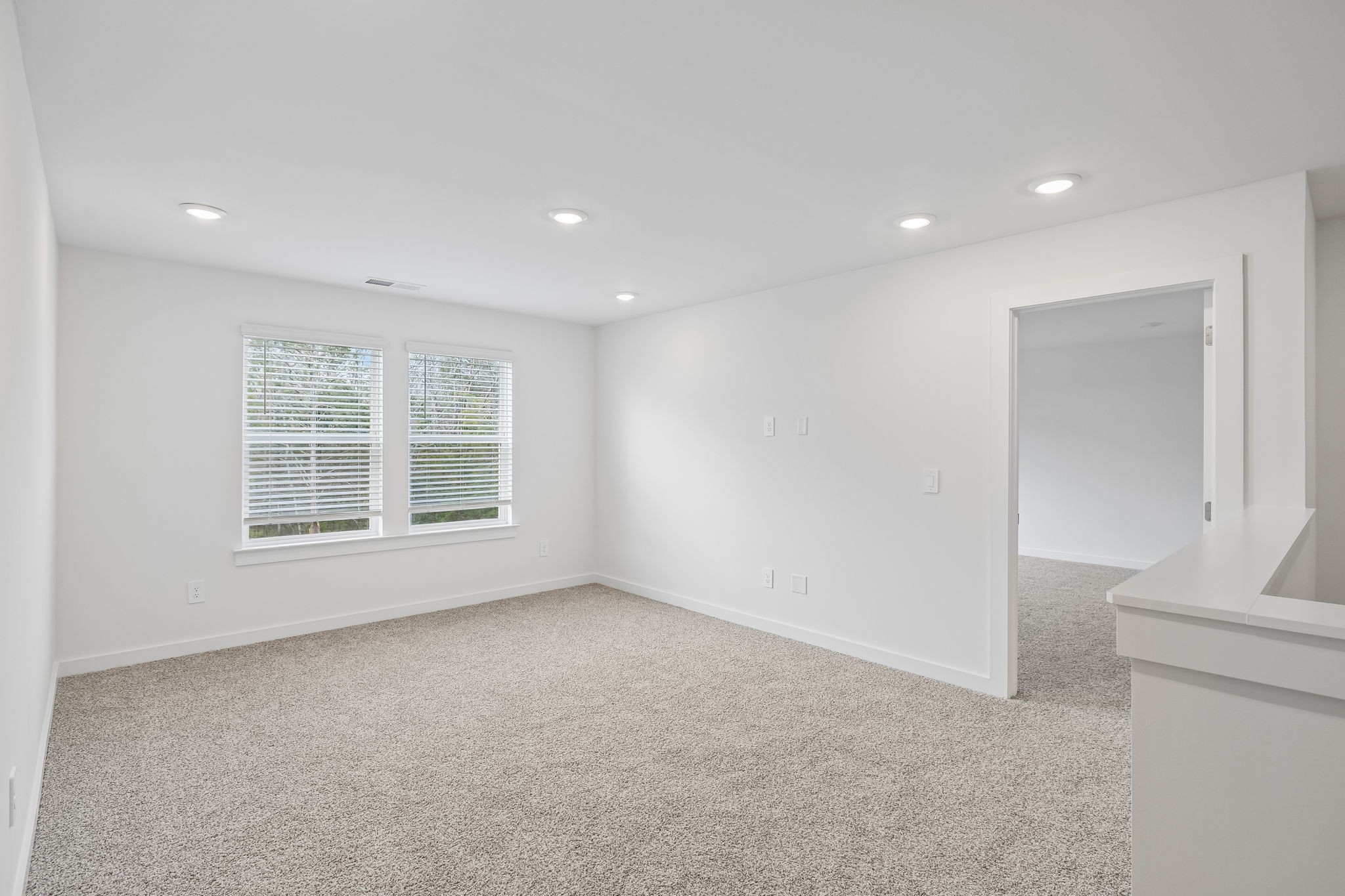 992 Levi Ln