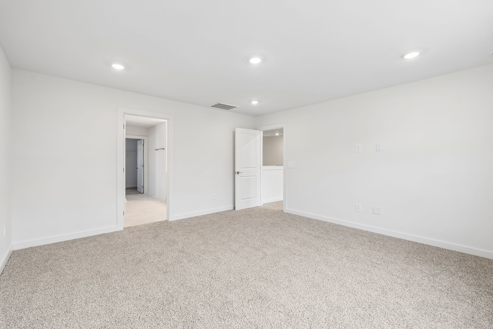 992 Levi Ln