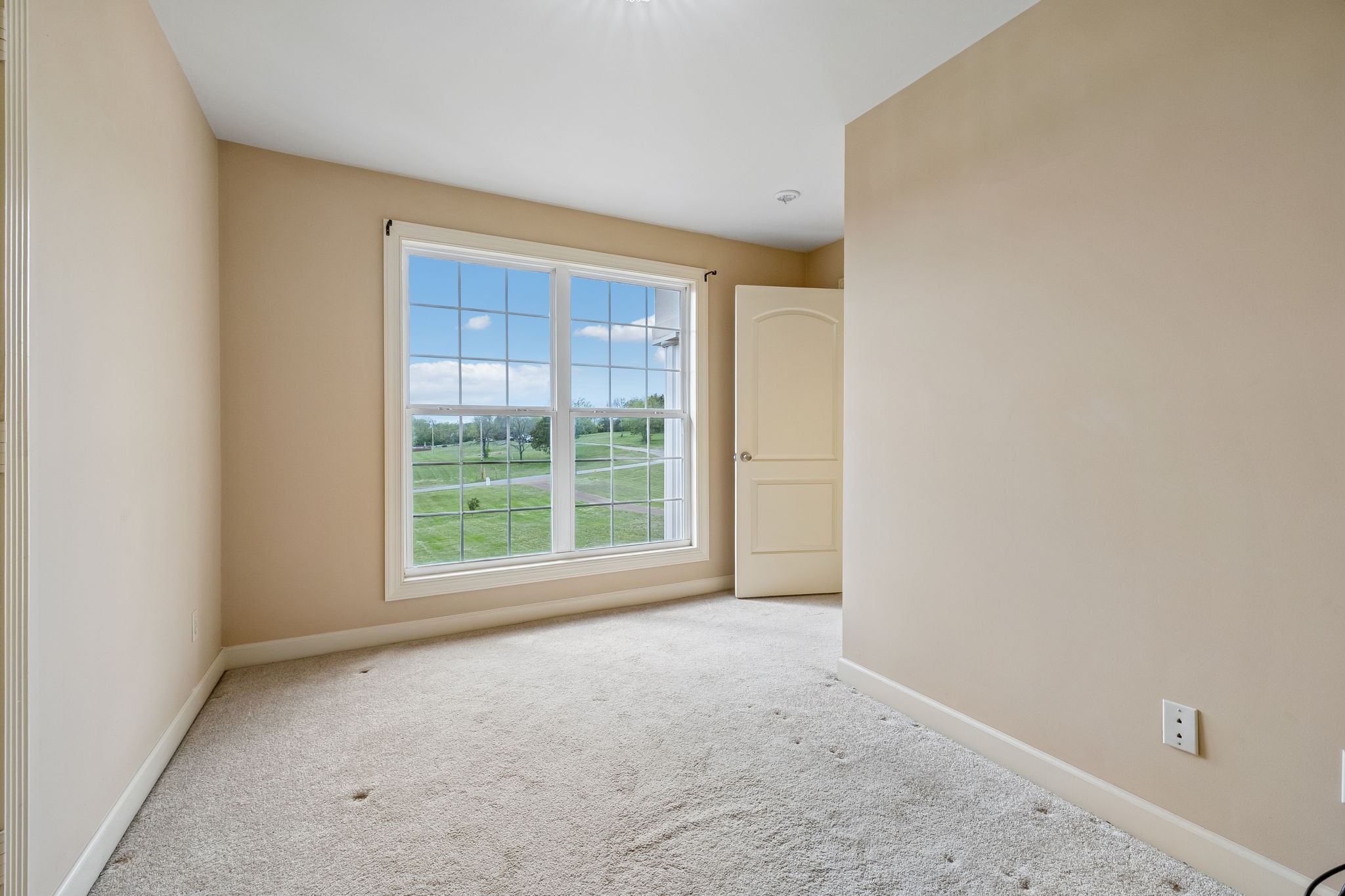 1011 Robertson Rd