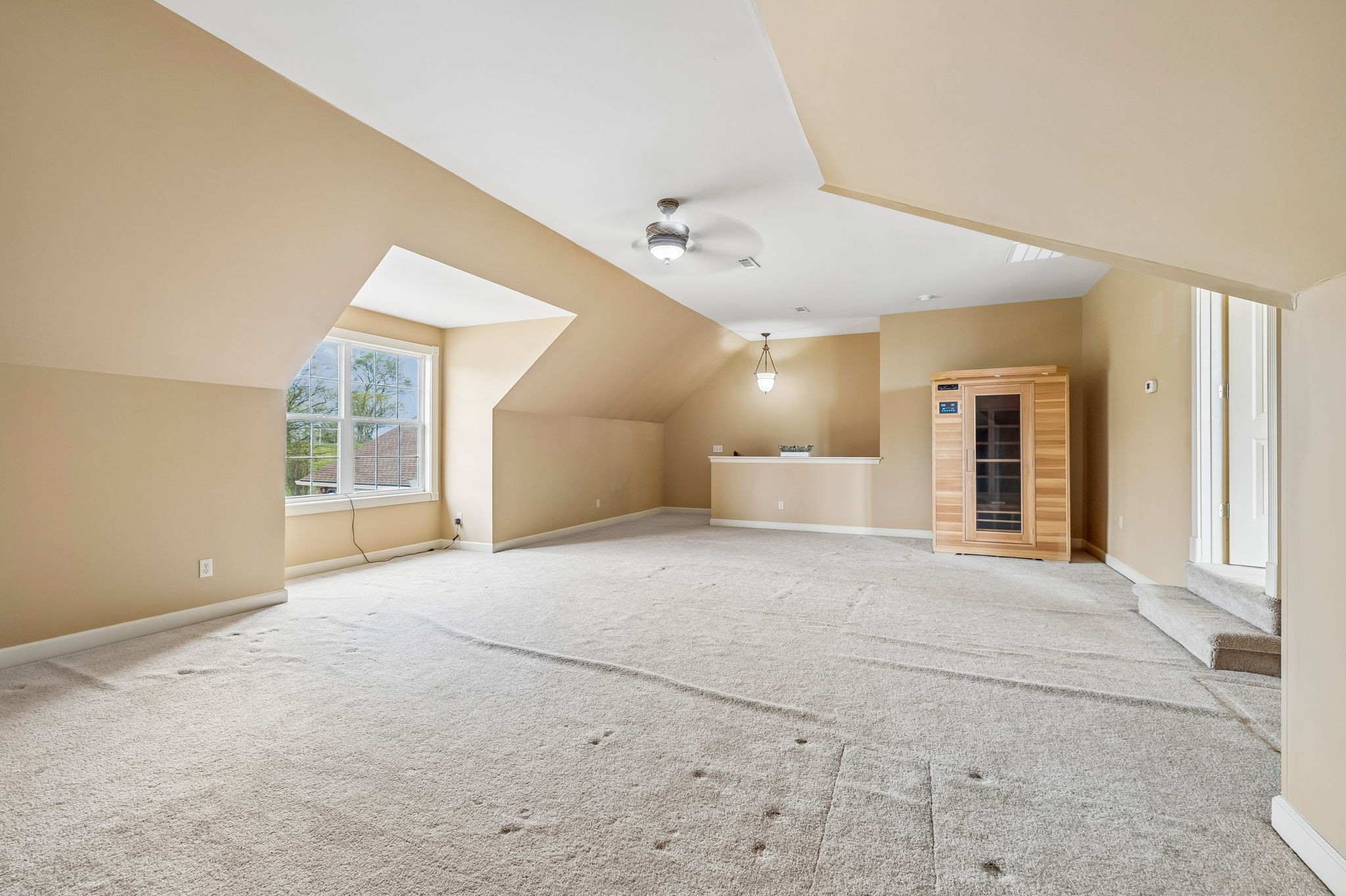 1011 Robertson Rd