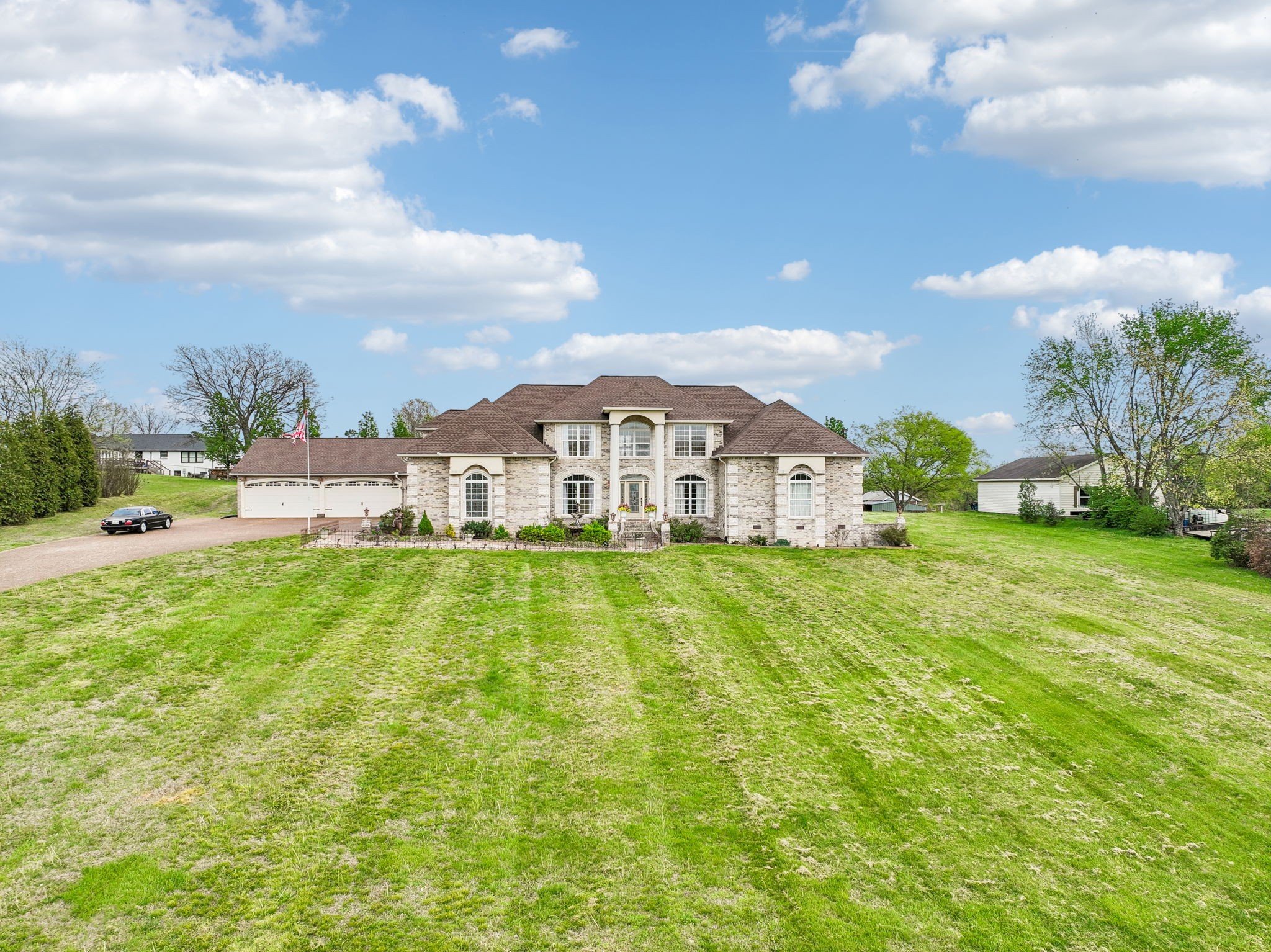 1011 Robertson Rd