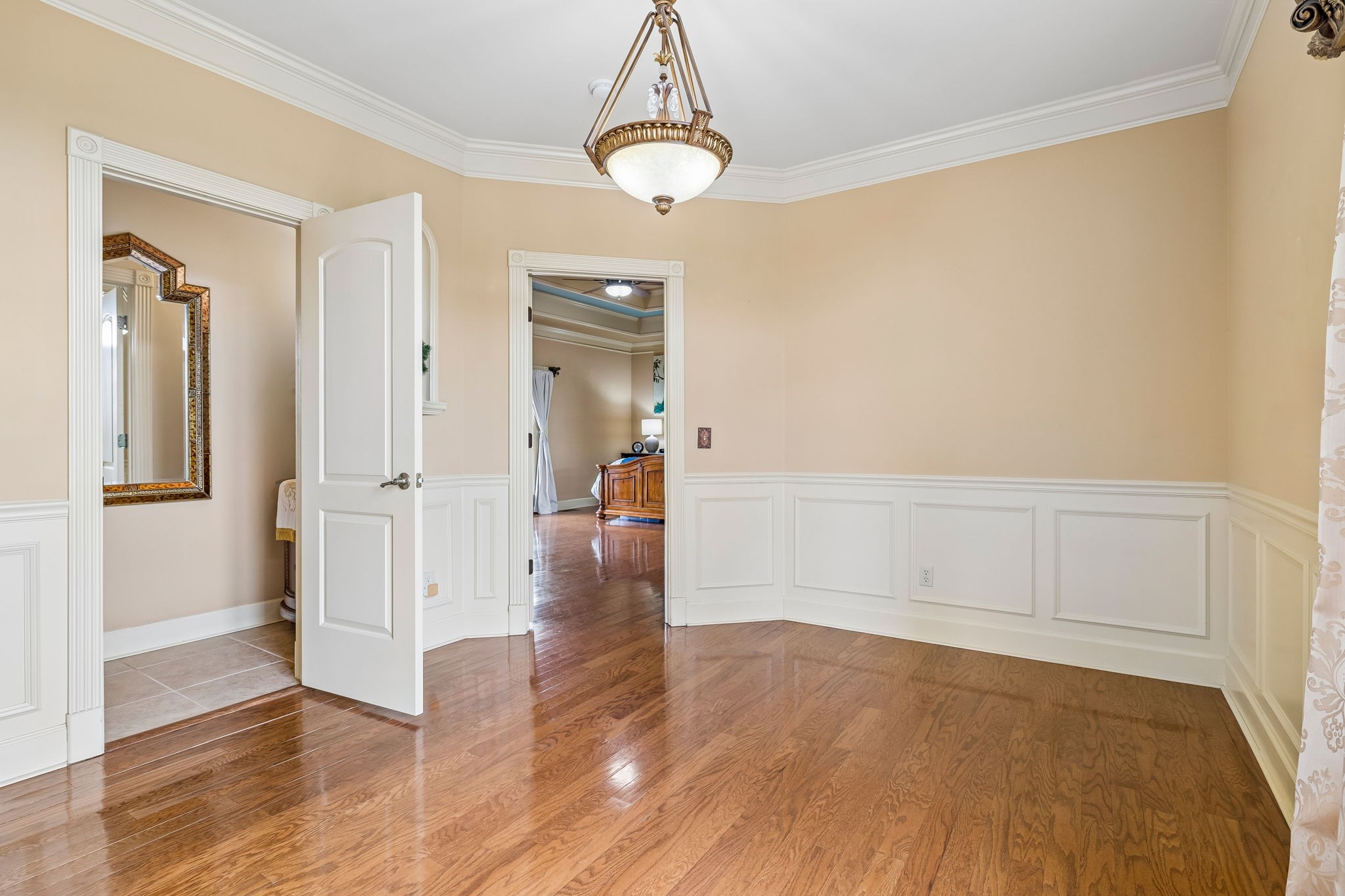 1011 Robertson Rd