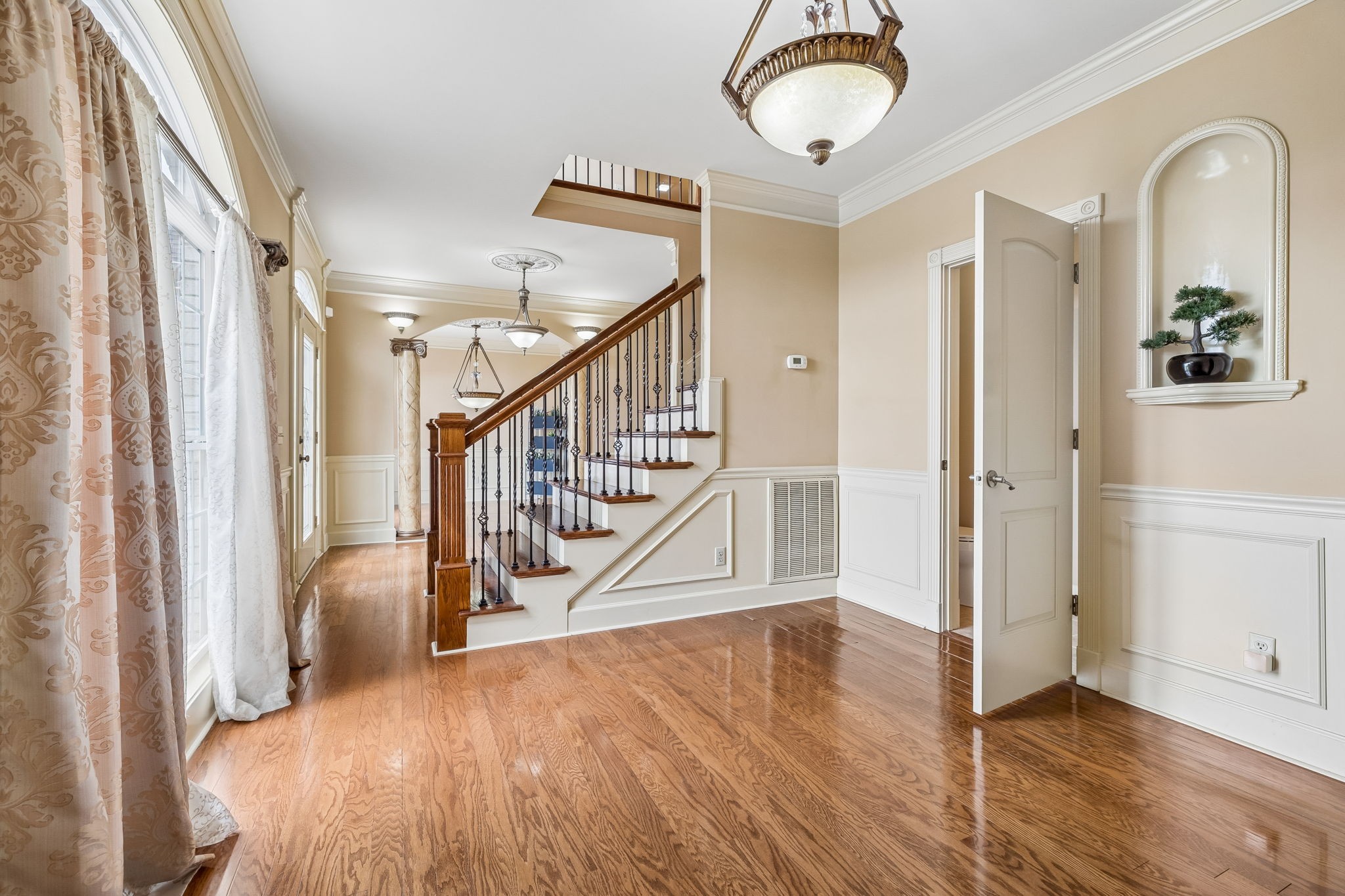 1011 Robertson Rd