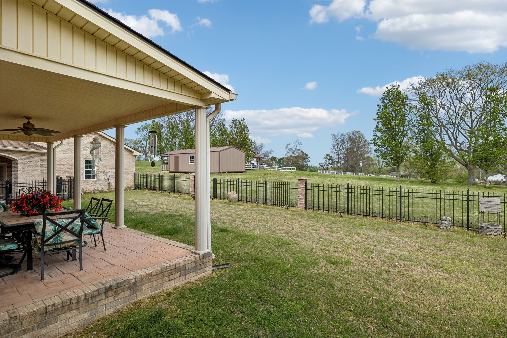 1011 Robertson Rd