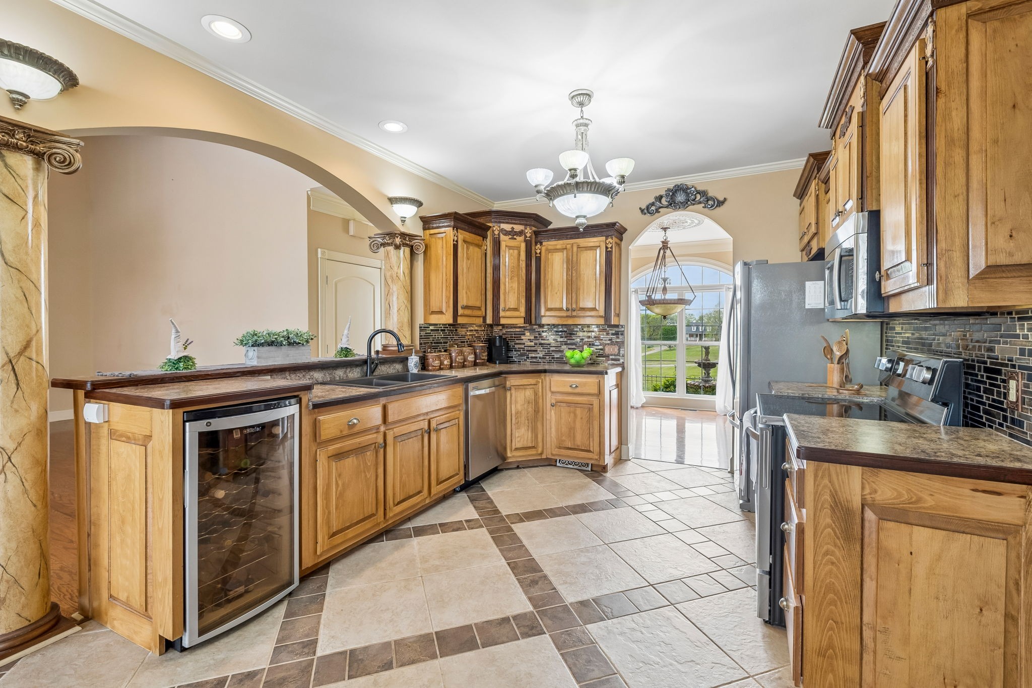 1011 Robertson Rd
