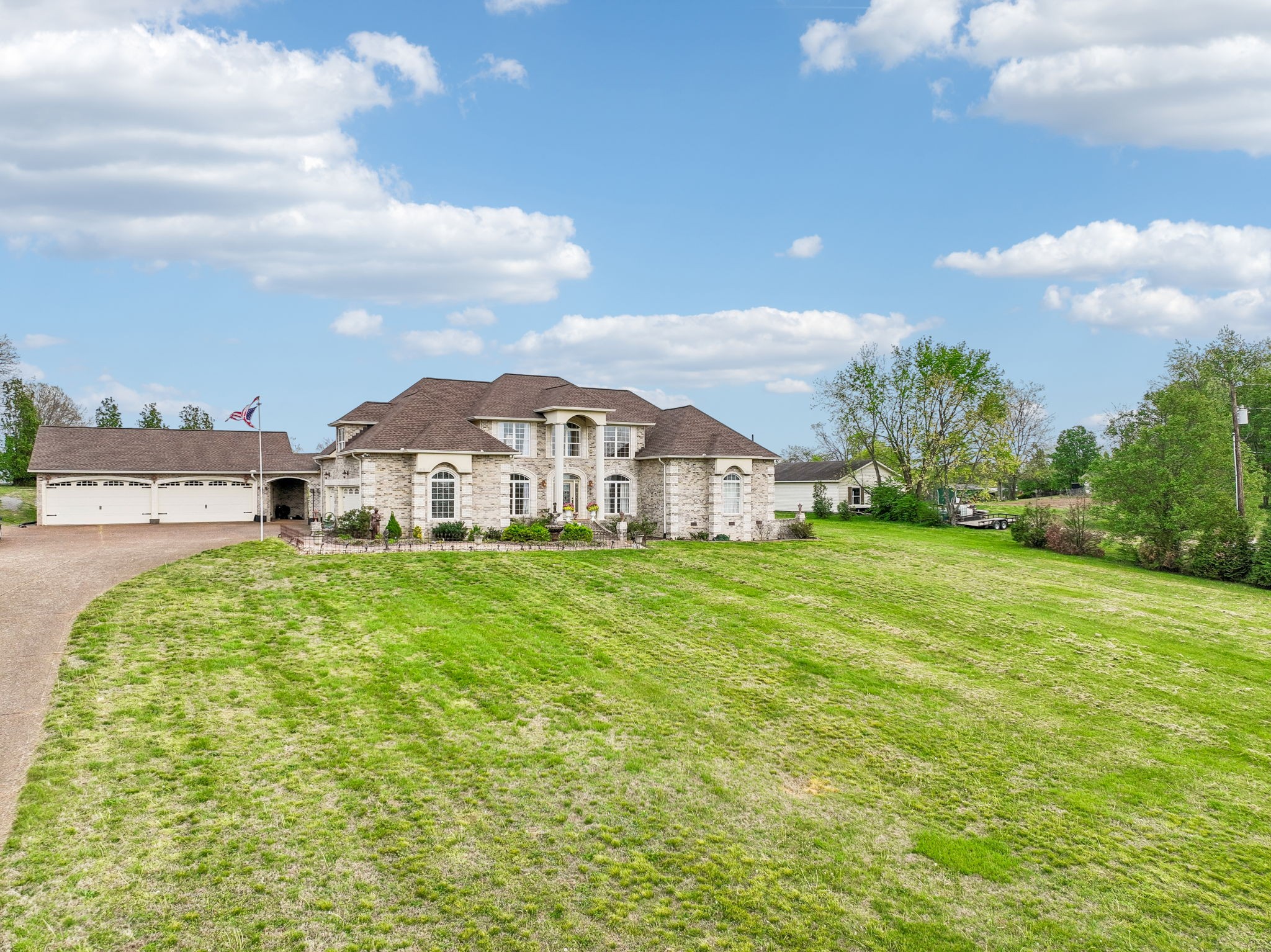 1011 Robertson Rd