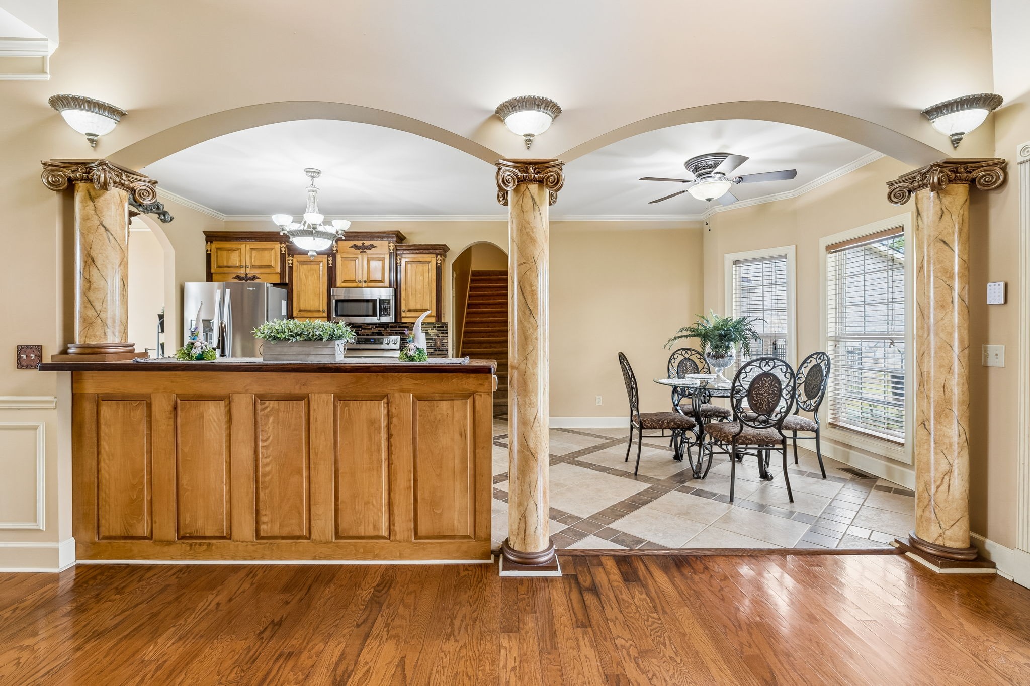 1011 Robertson Rd