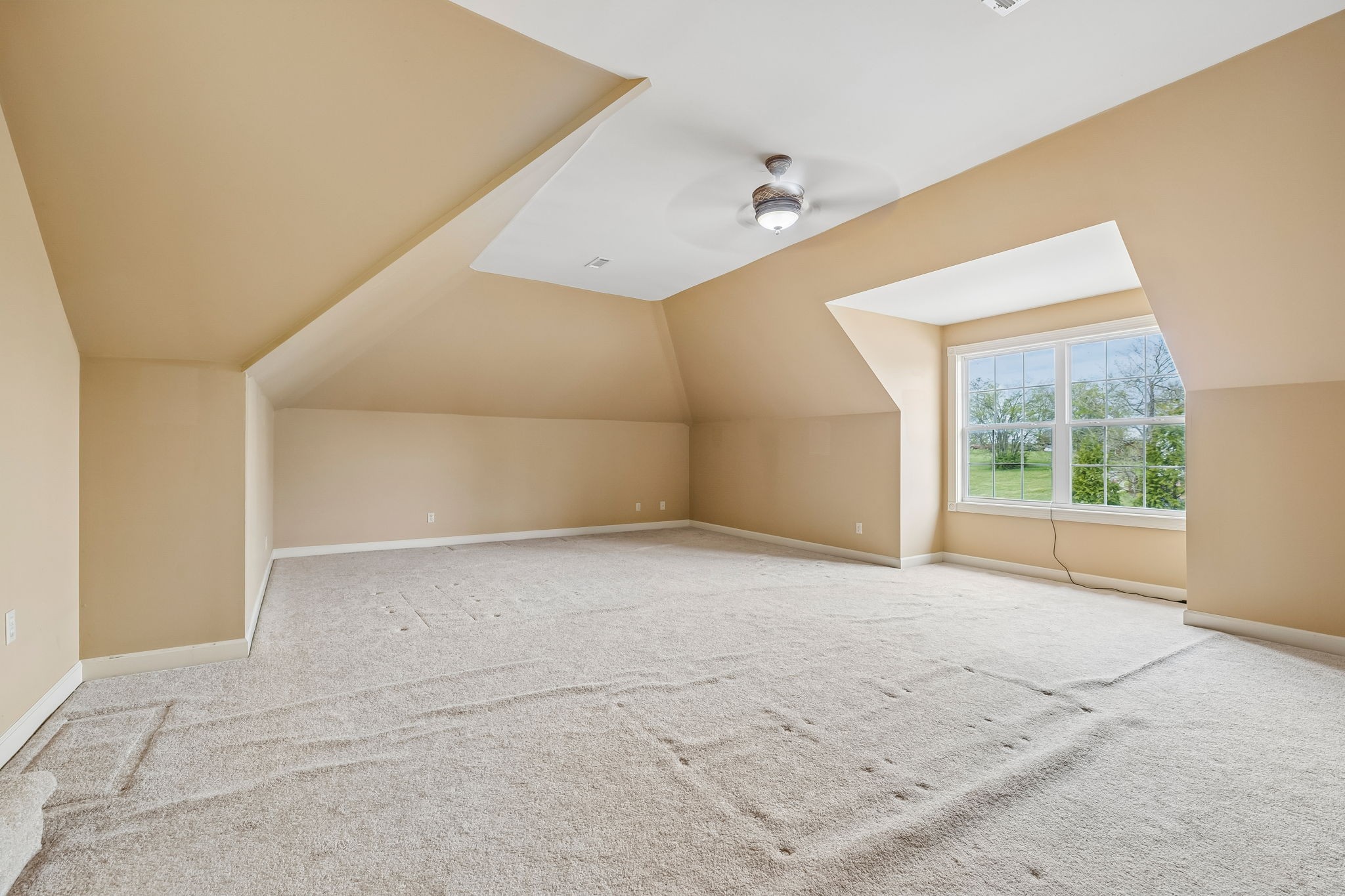 1011 Robertson Rd