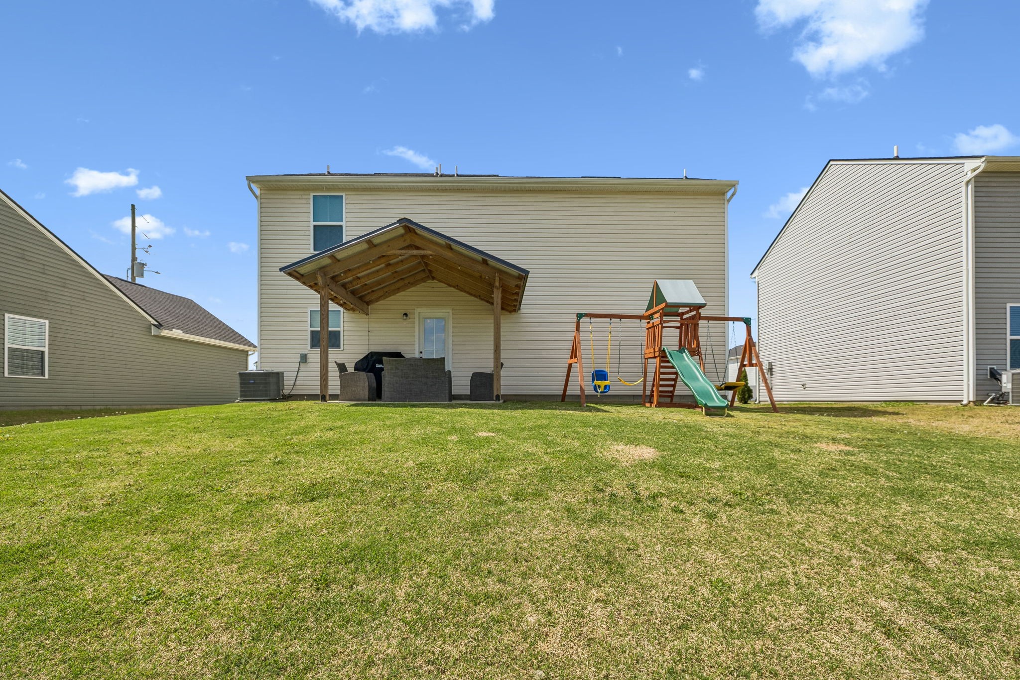 5813 Stardive Way