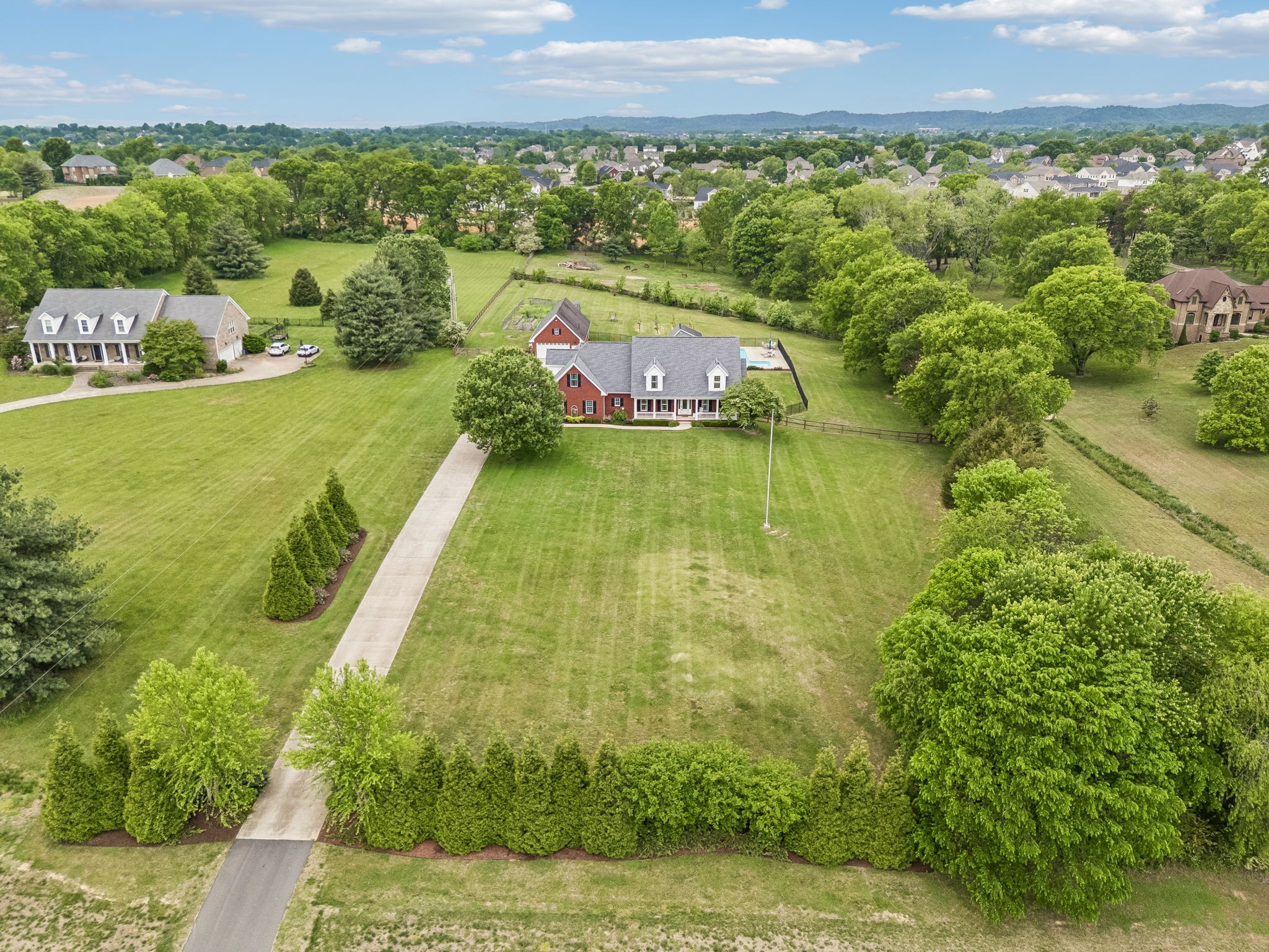 2801 Buckner Ln