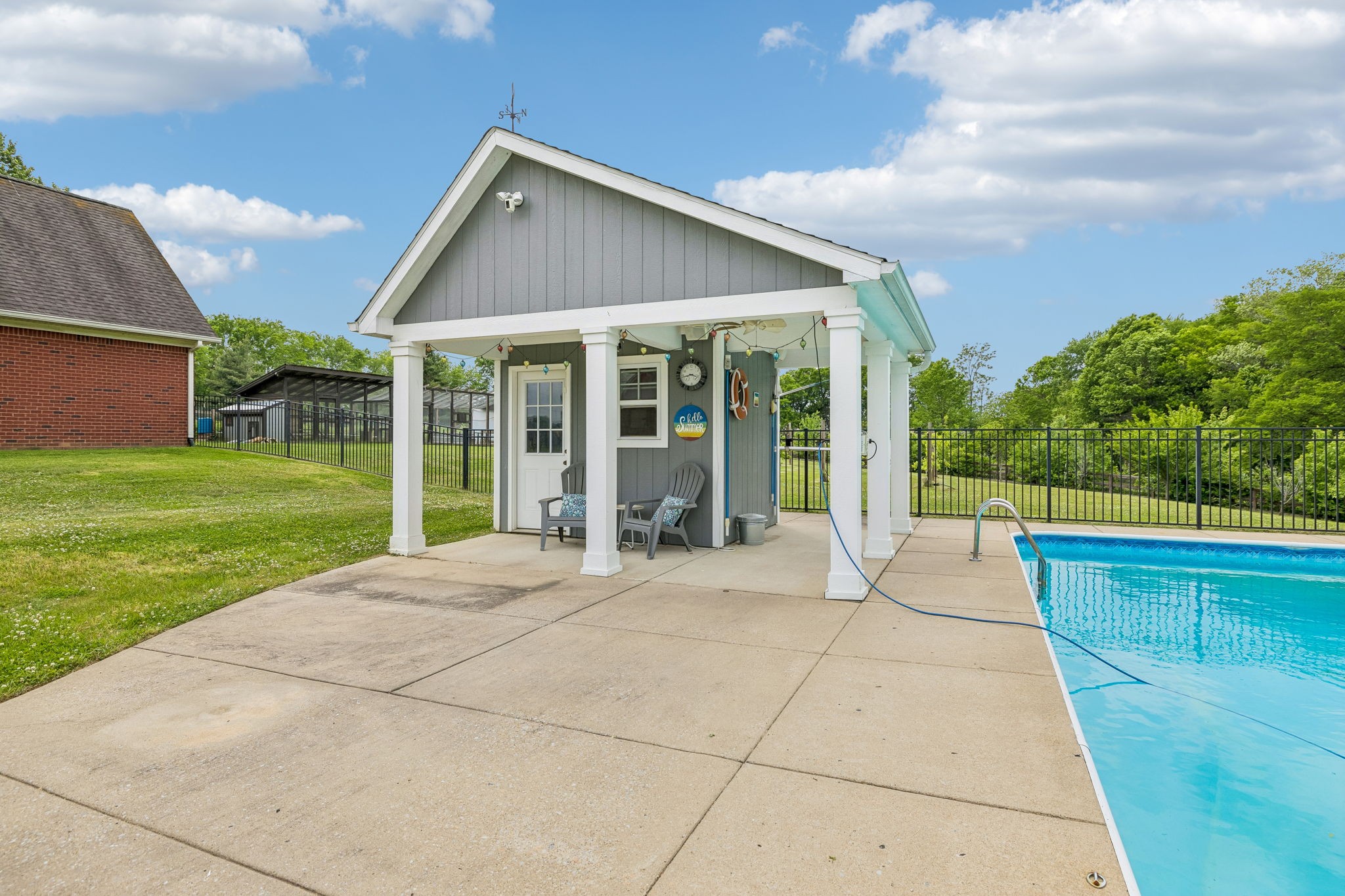 2801 Buckner Ln