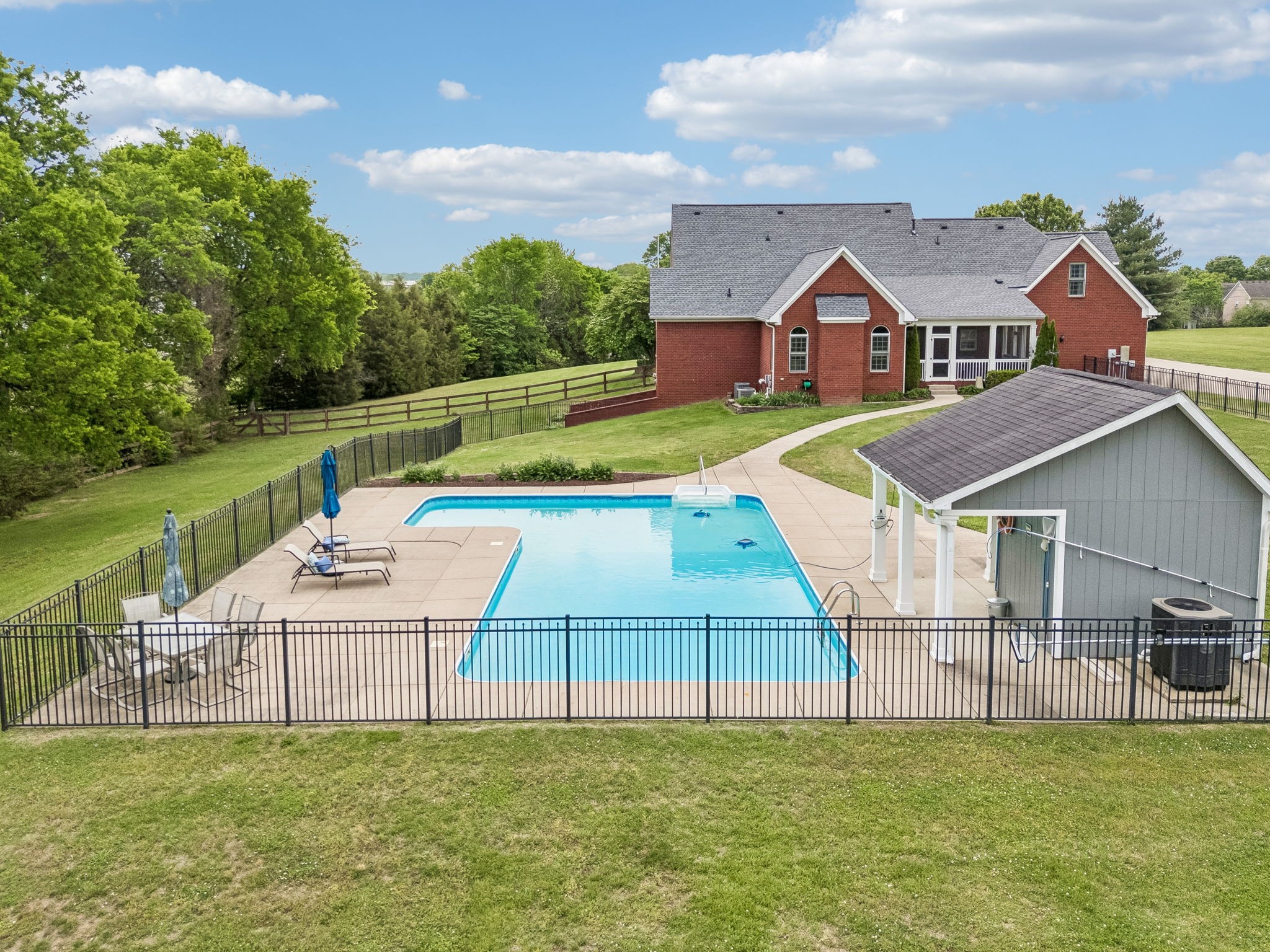 2801 Buckner Ln