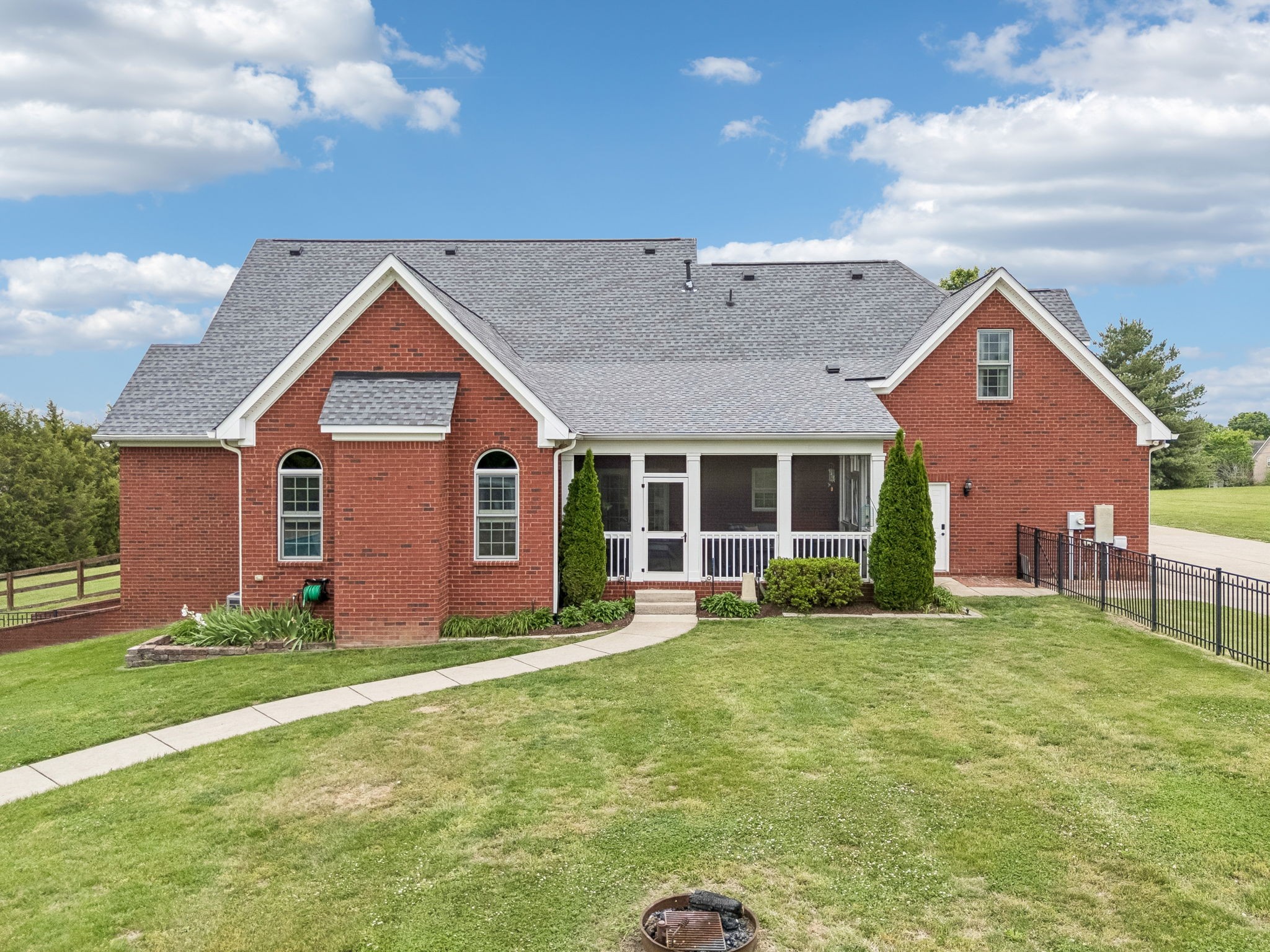 2801 Buckner Ln