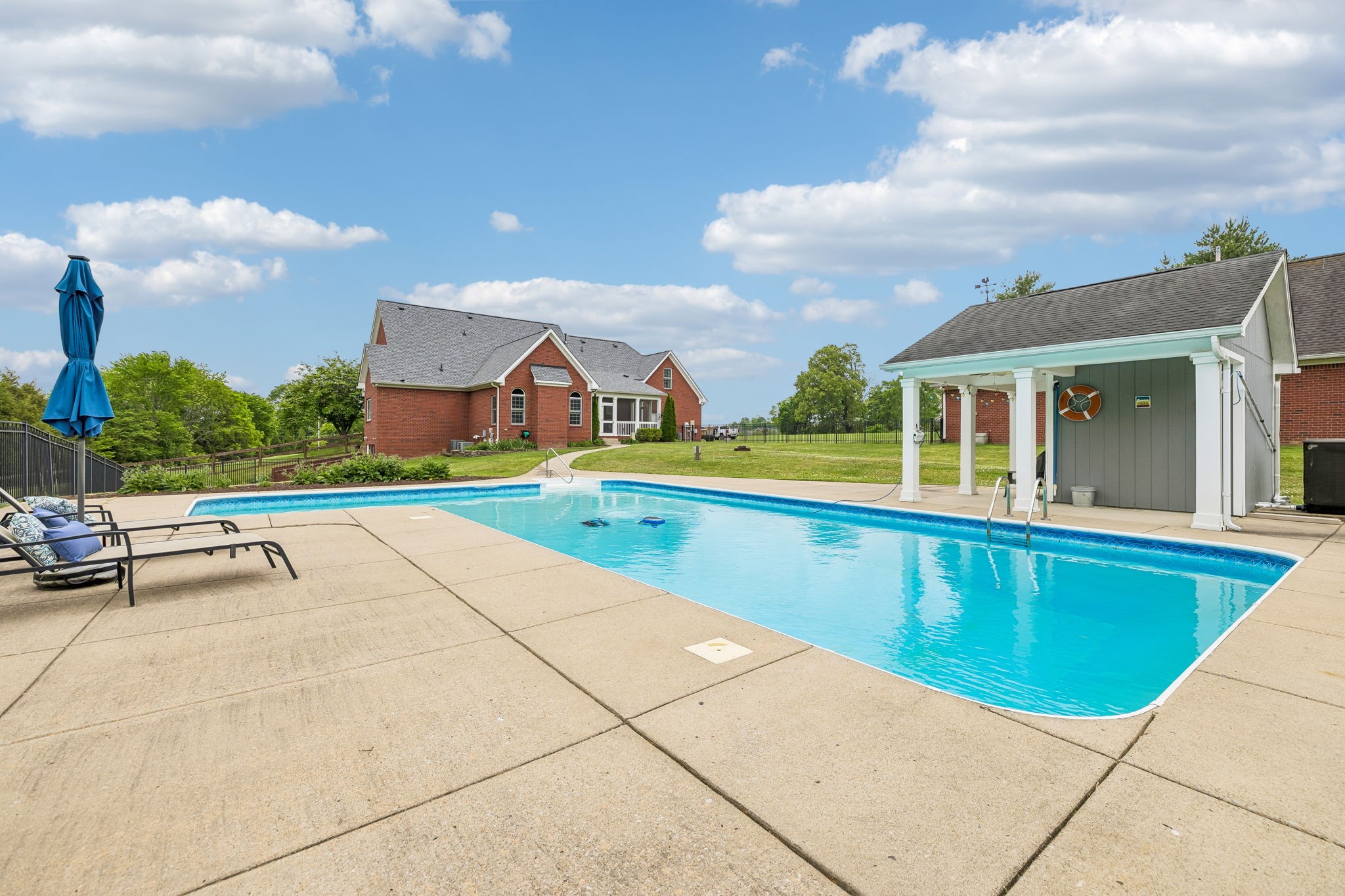 2801 Buckner Ln