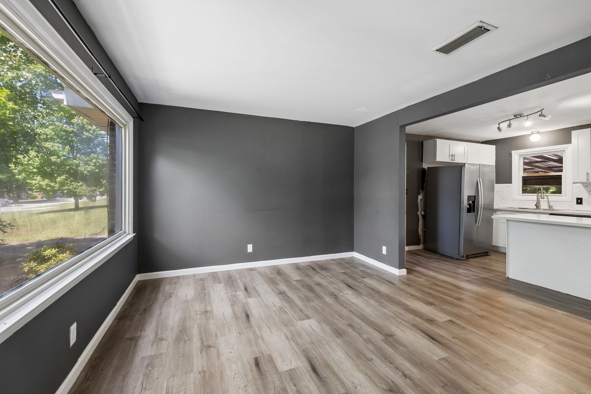 106 Oak Park Dr