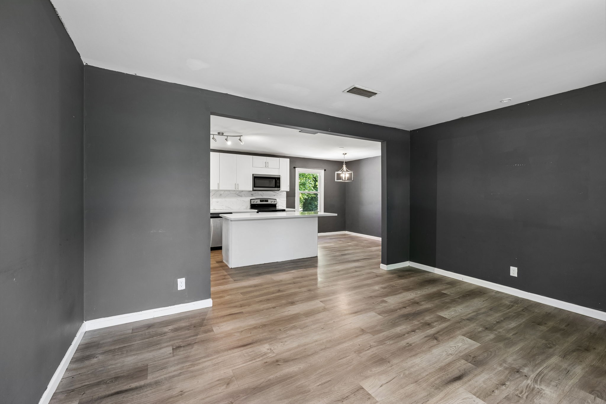 106 Oak Park Dr