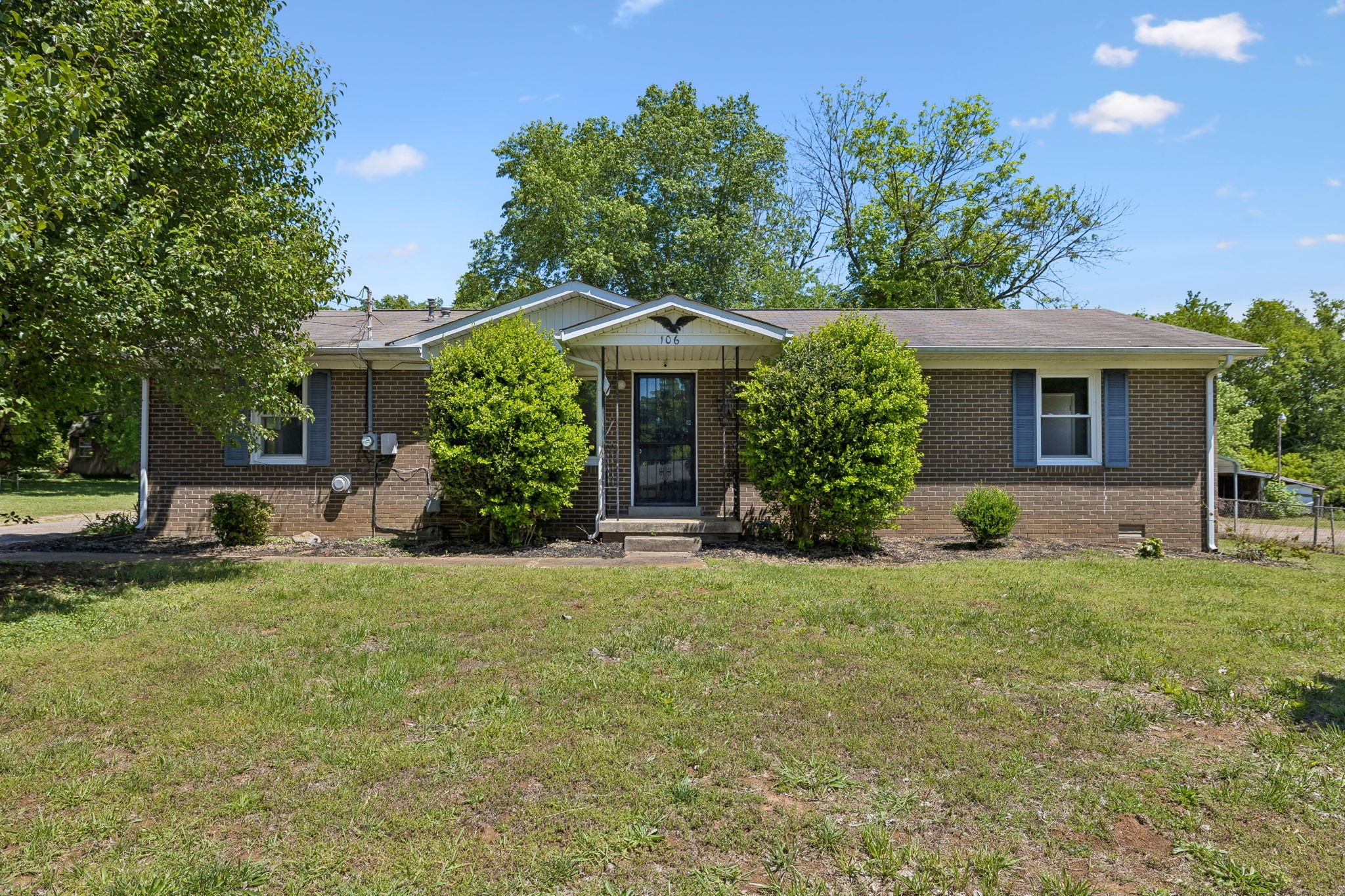 106 Oak Park Dr