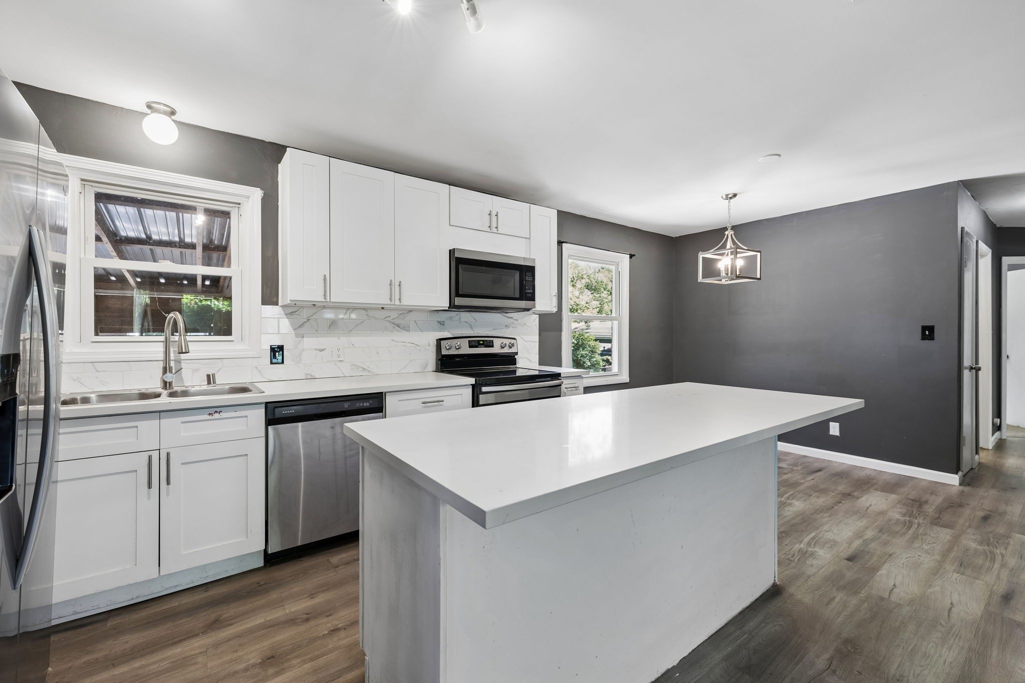 106 Oak Park Dr