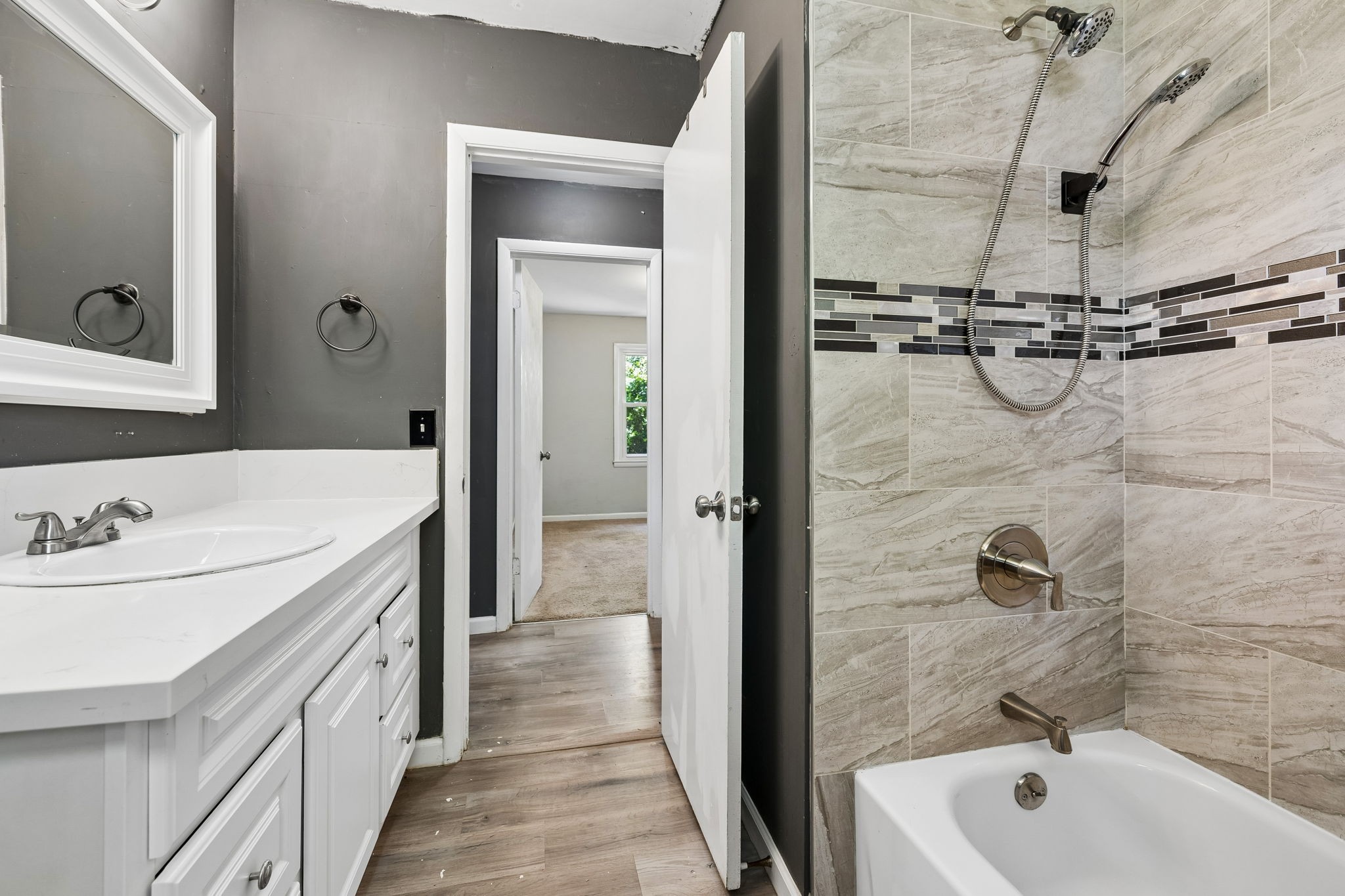 106 Oak Park Dr