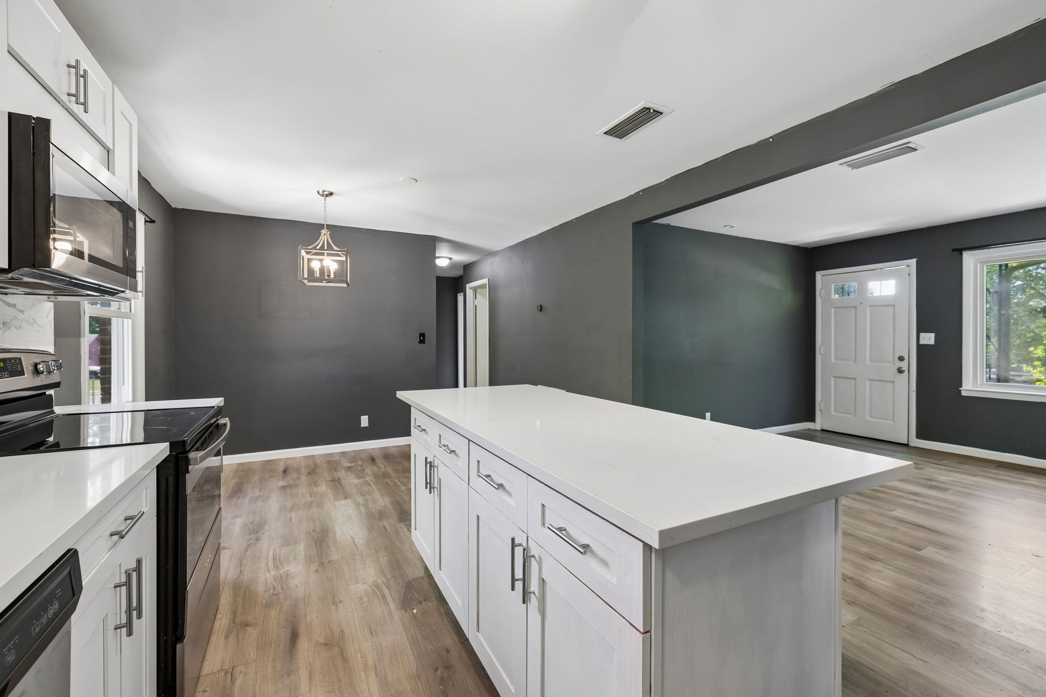 106 Oak Park Dr