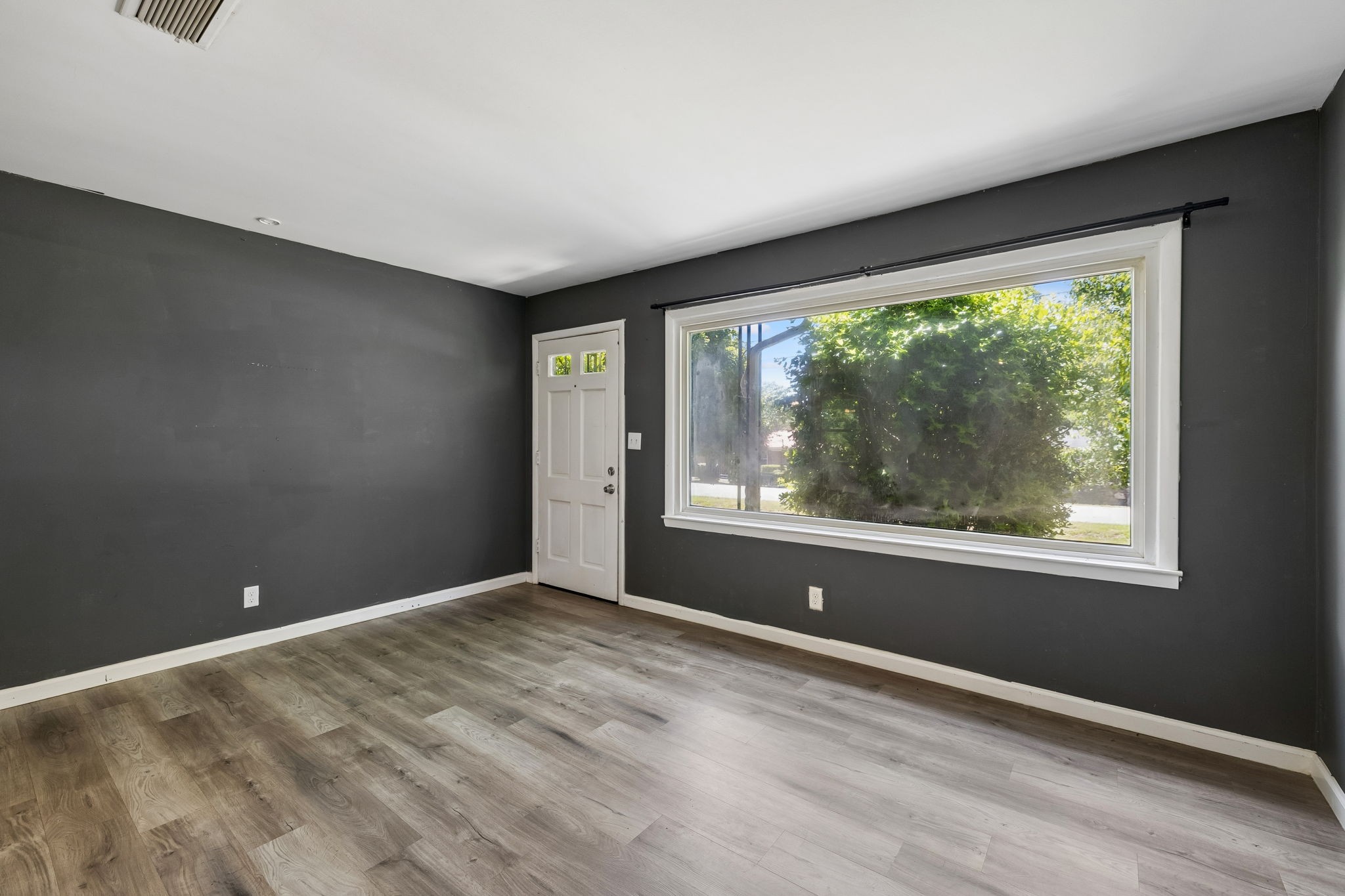 106 Oak Park Dr