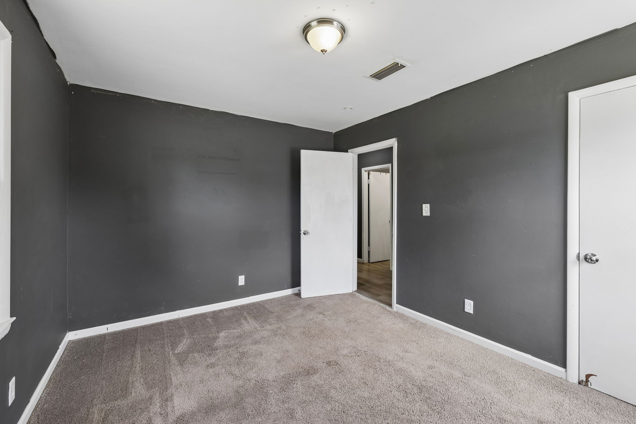 106 Oak Park Dr