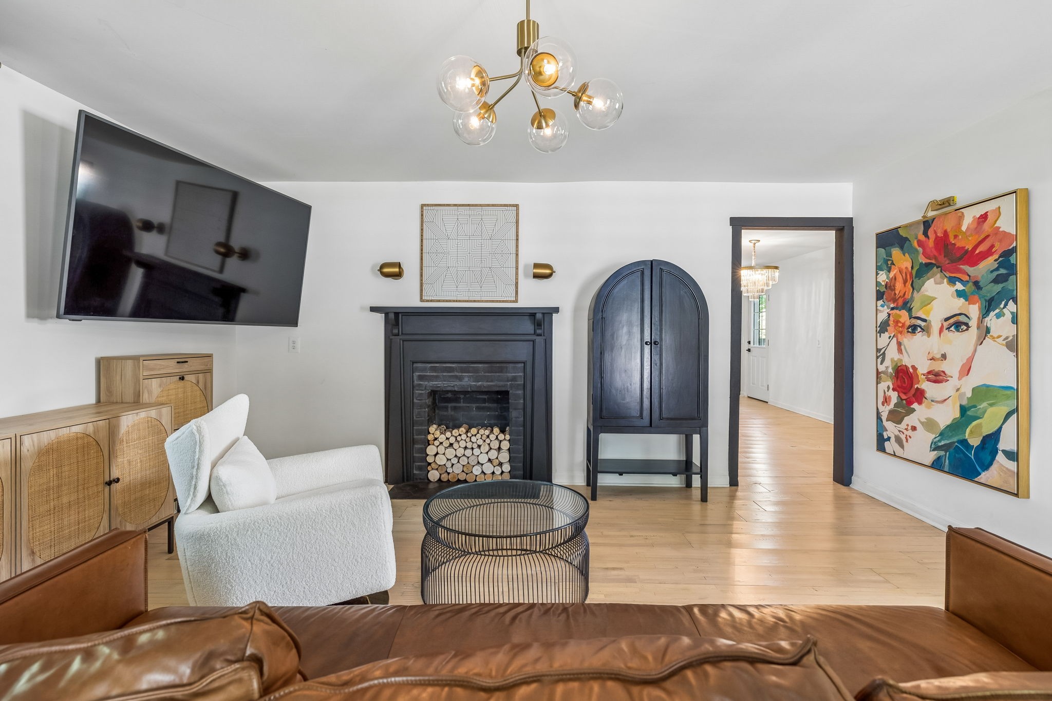 53 Re Davenport Ave