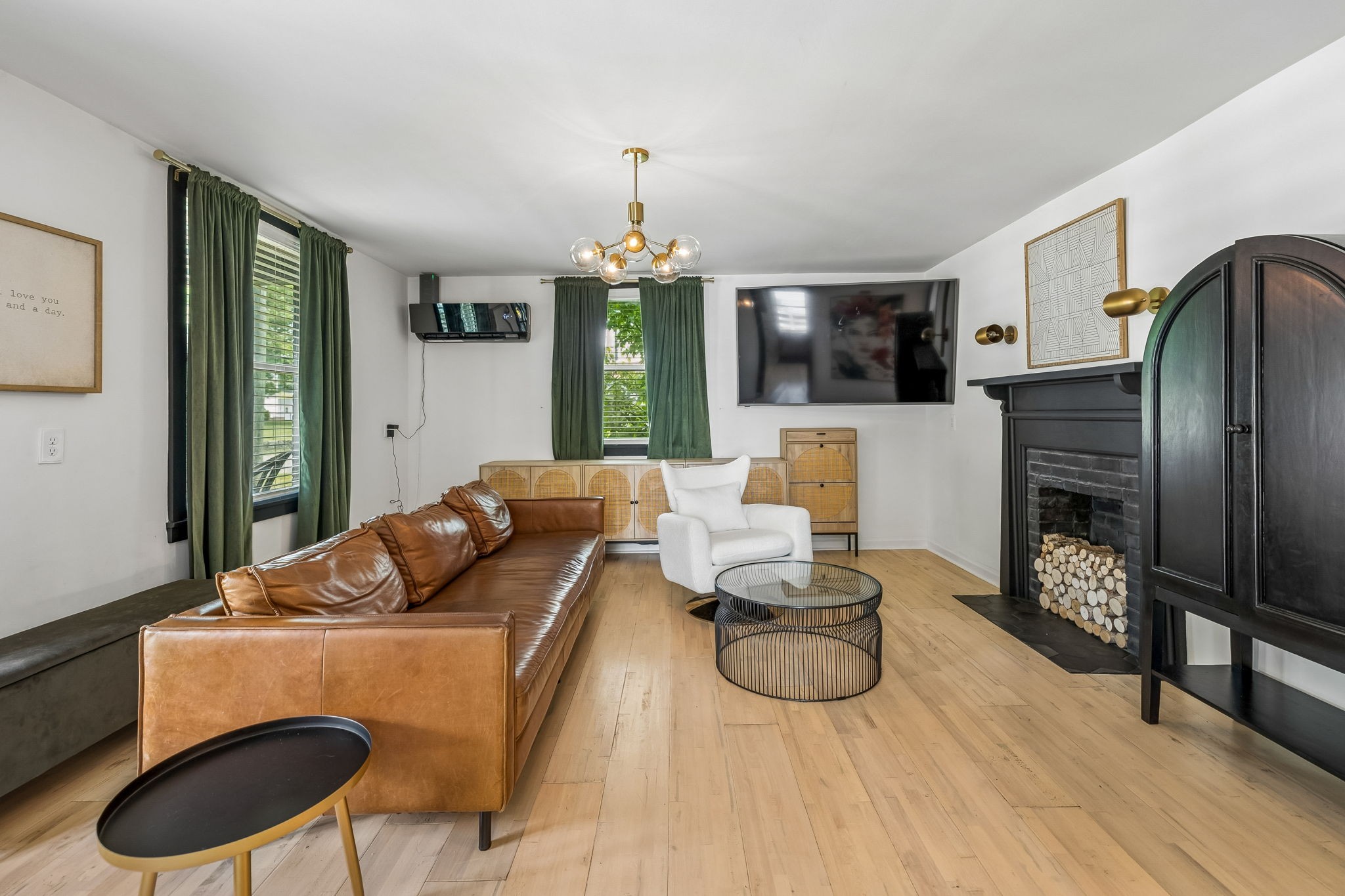 53 Re Davenport Ave