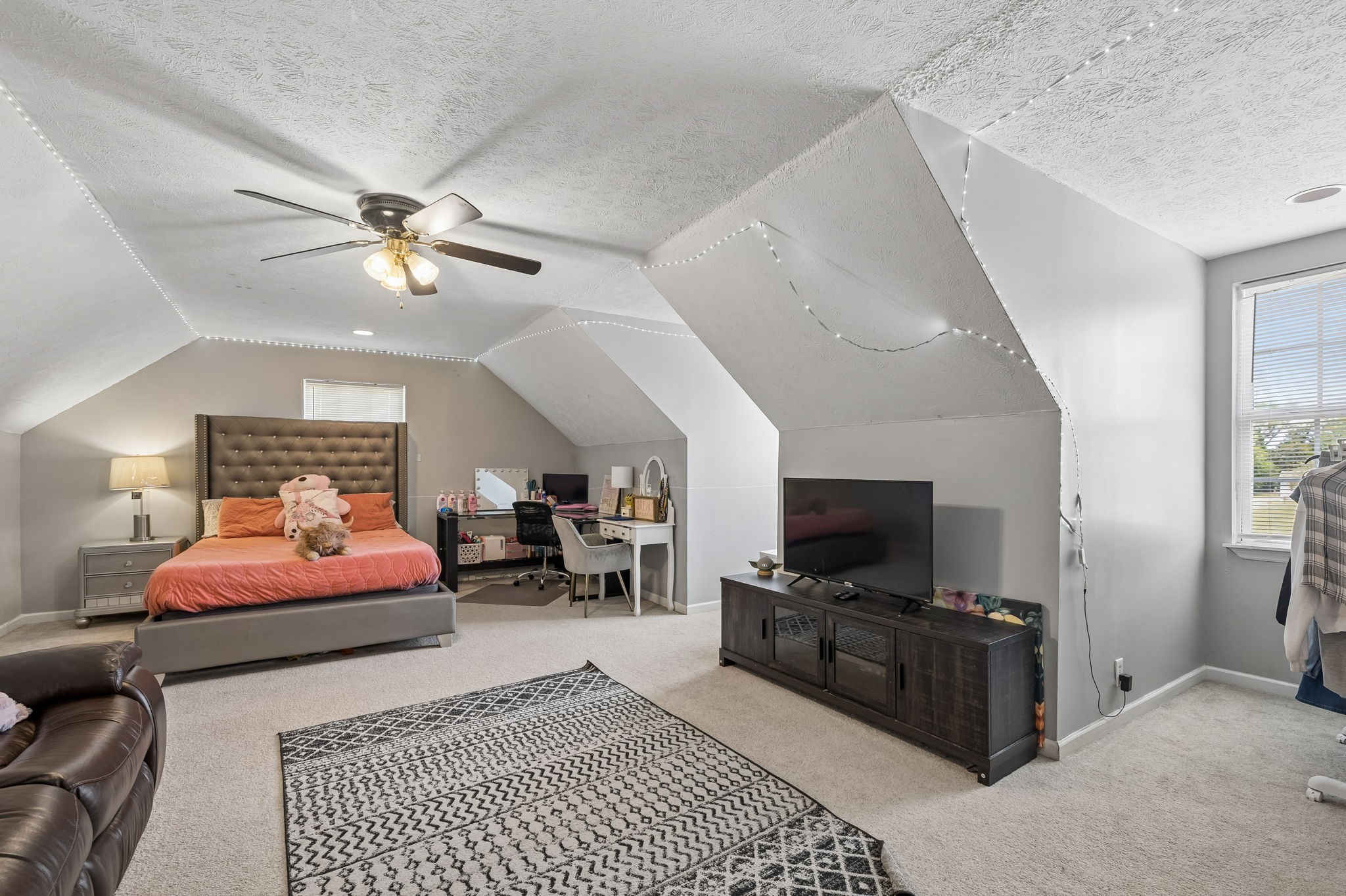 111 Ridgepark Ct
