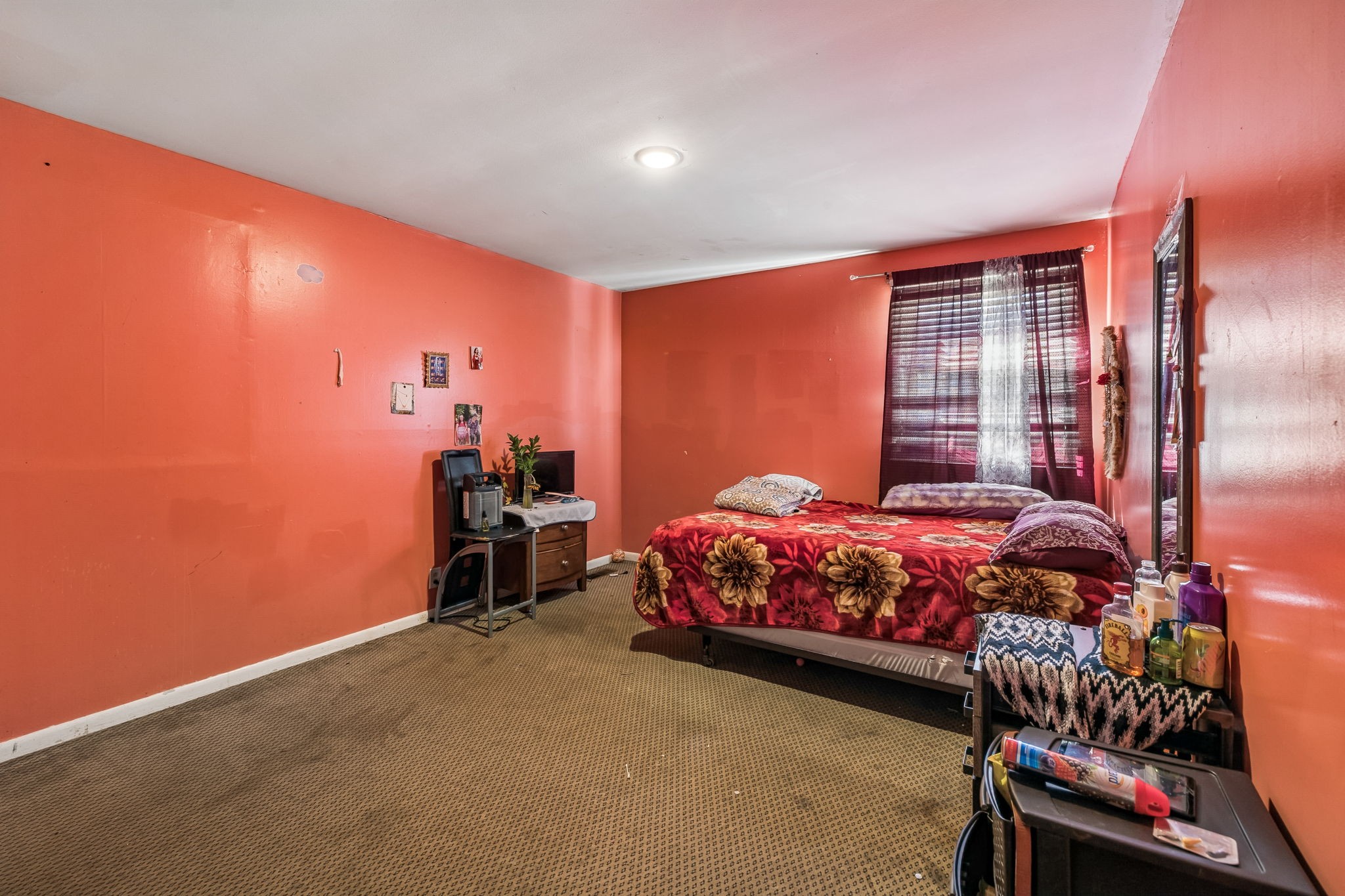722 Robert Burns Dr