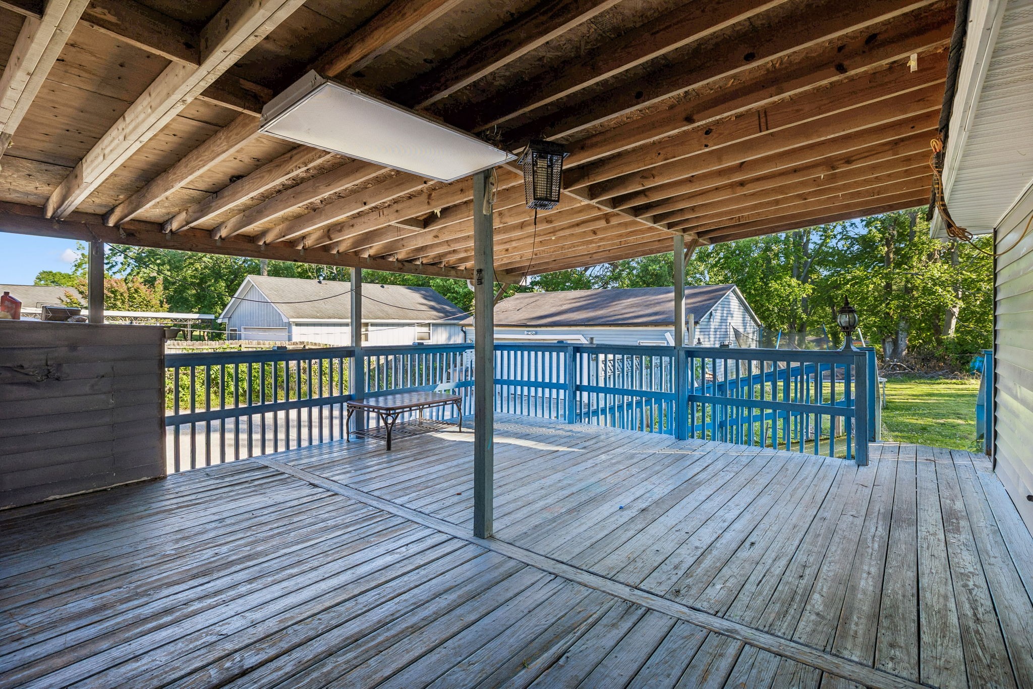 722 Robert Burns Dr