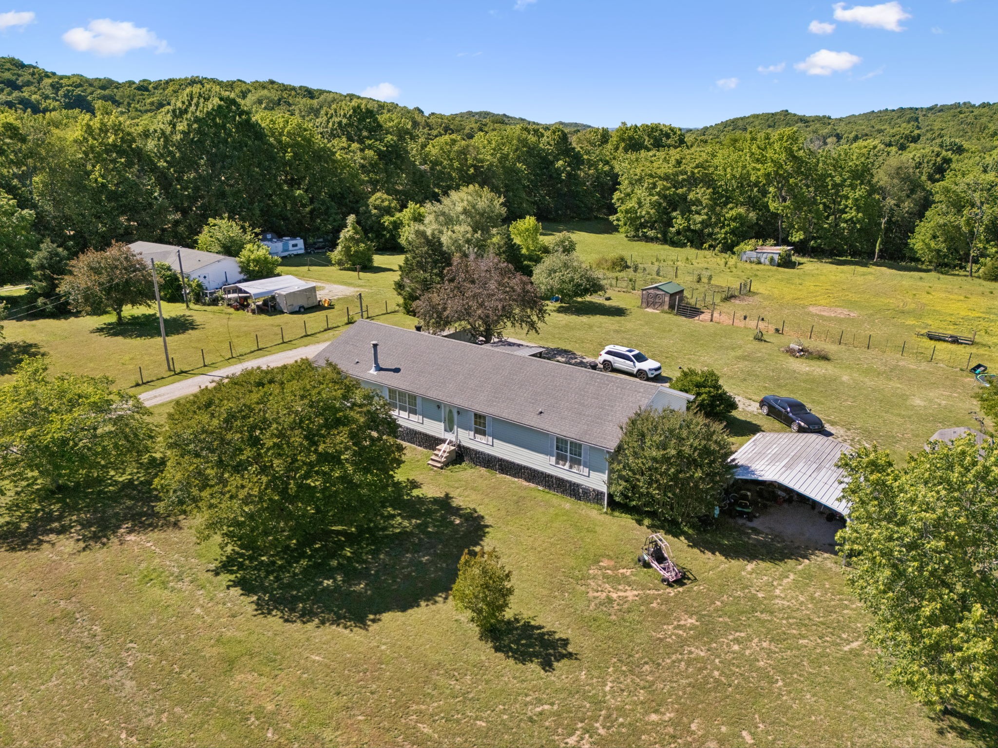 4870 Haley Ln