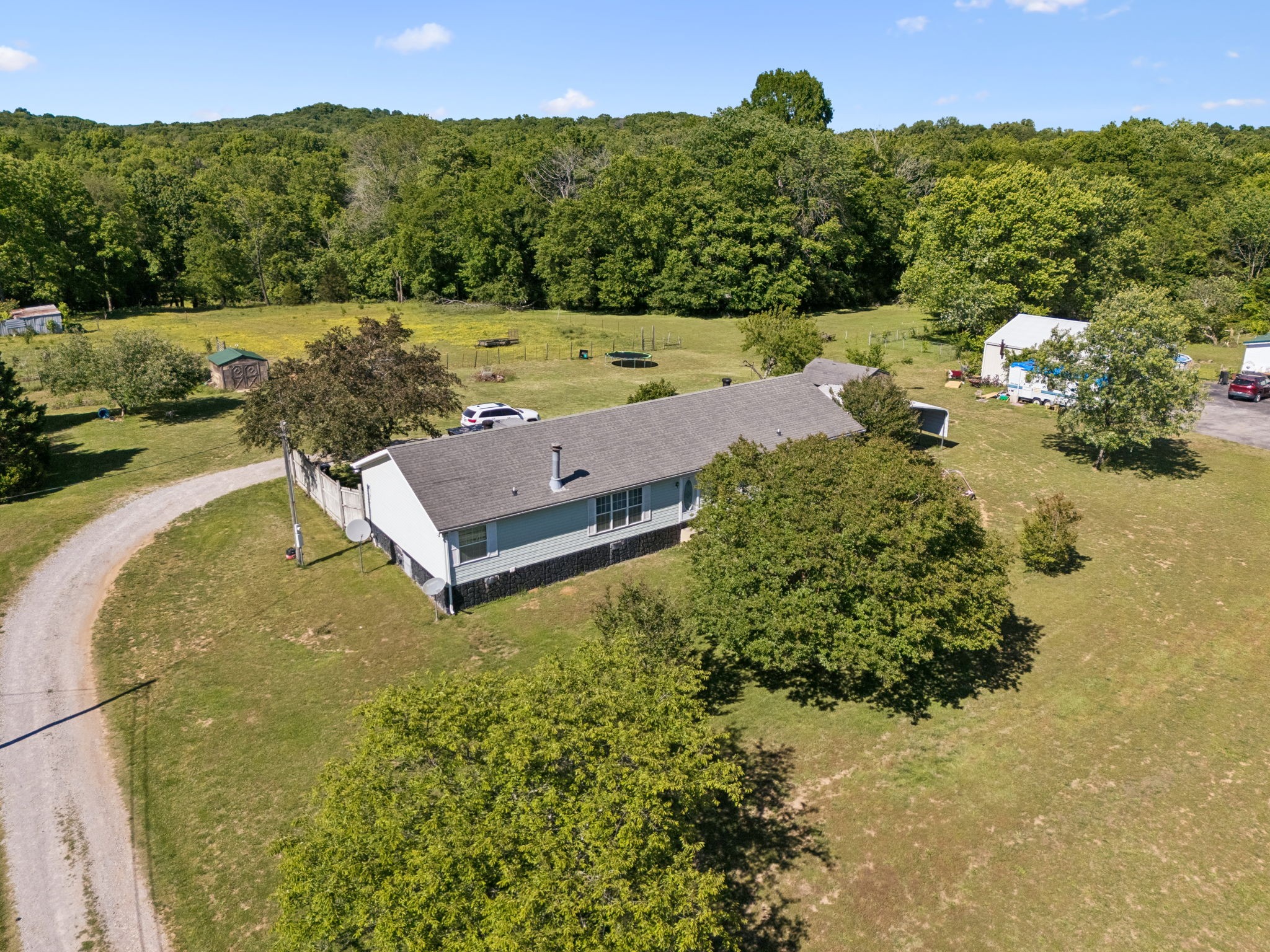 4870 Haley Ln