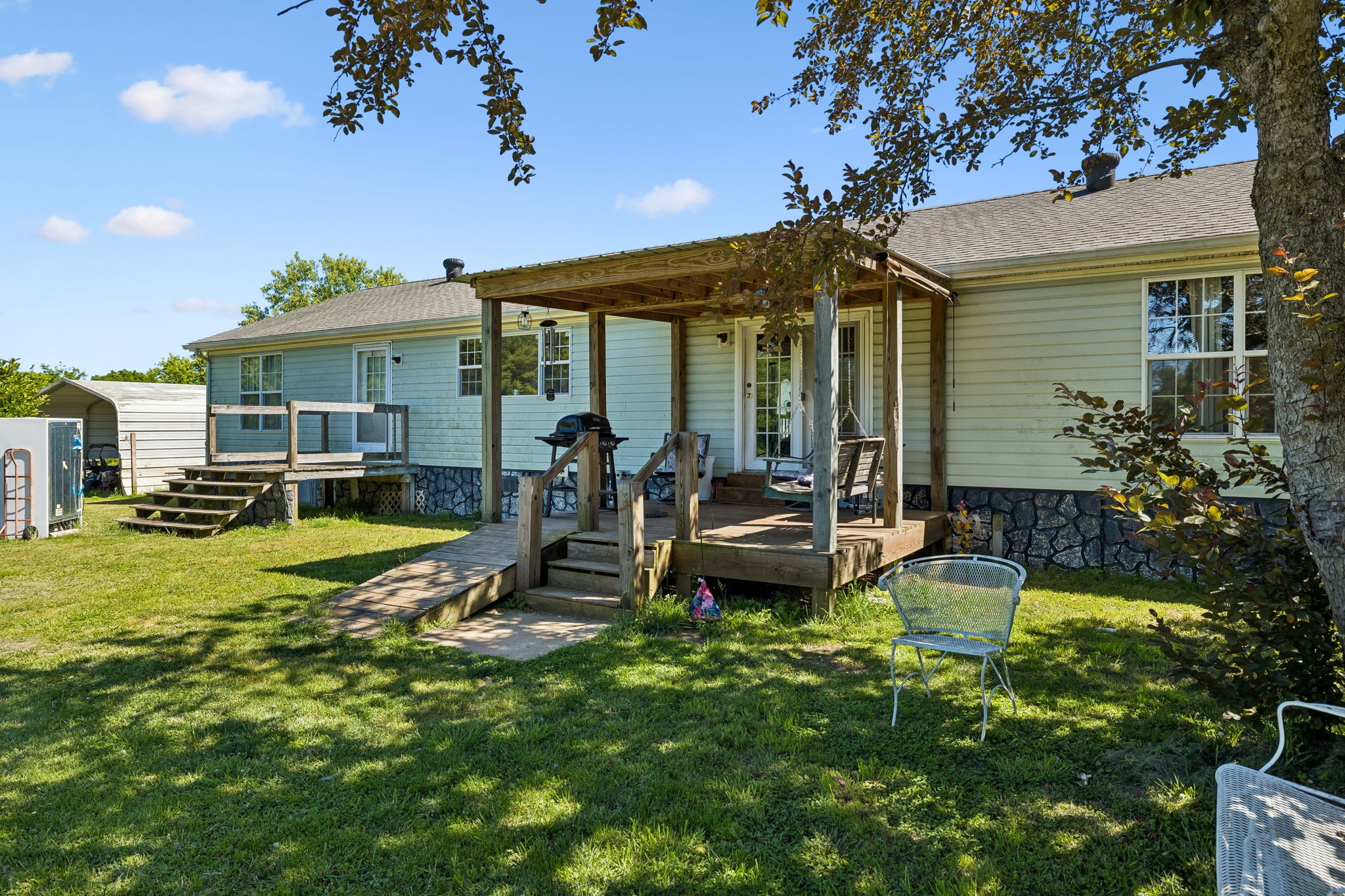 4870 Haley Ln