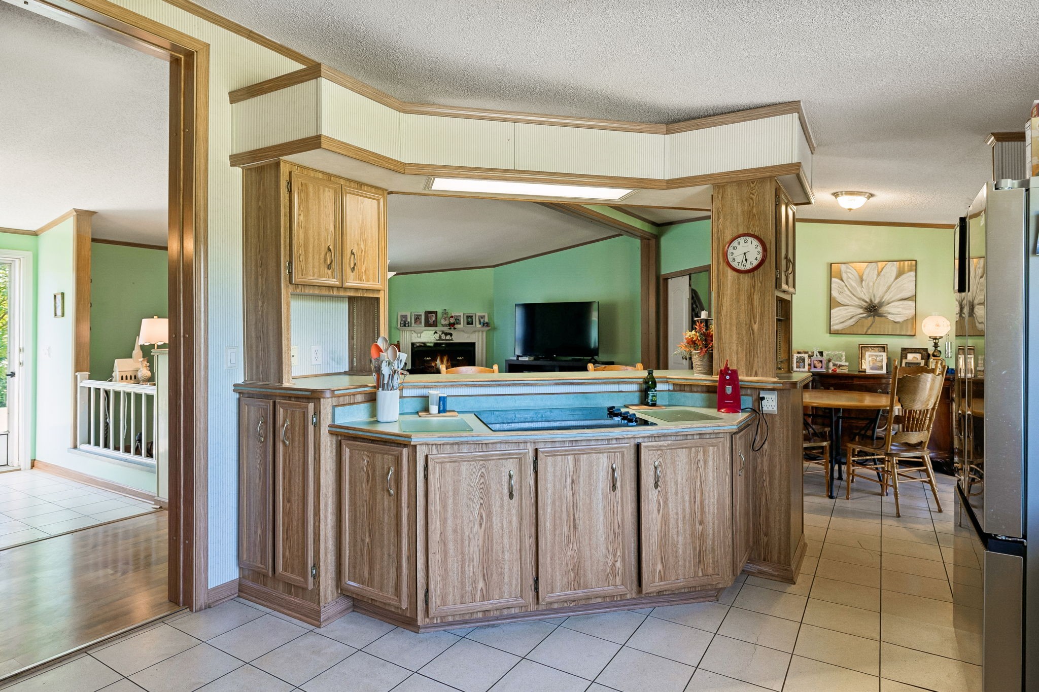 4870 Haley Ln