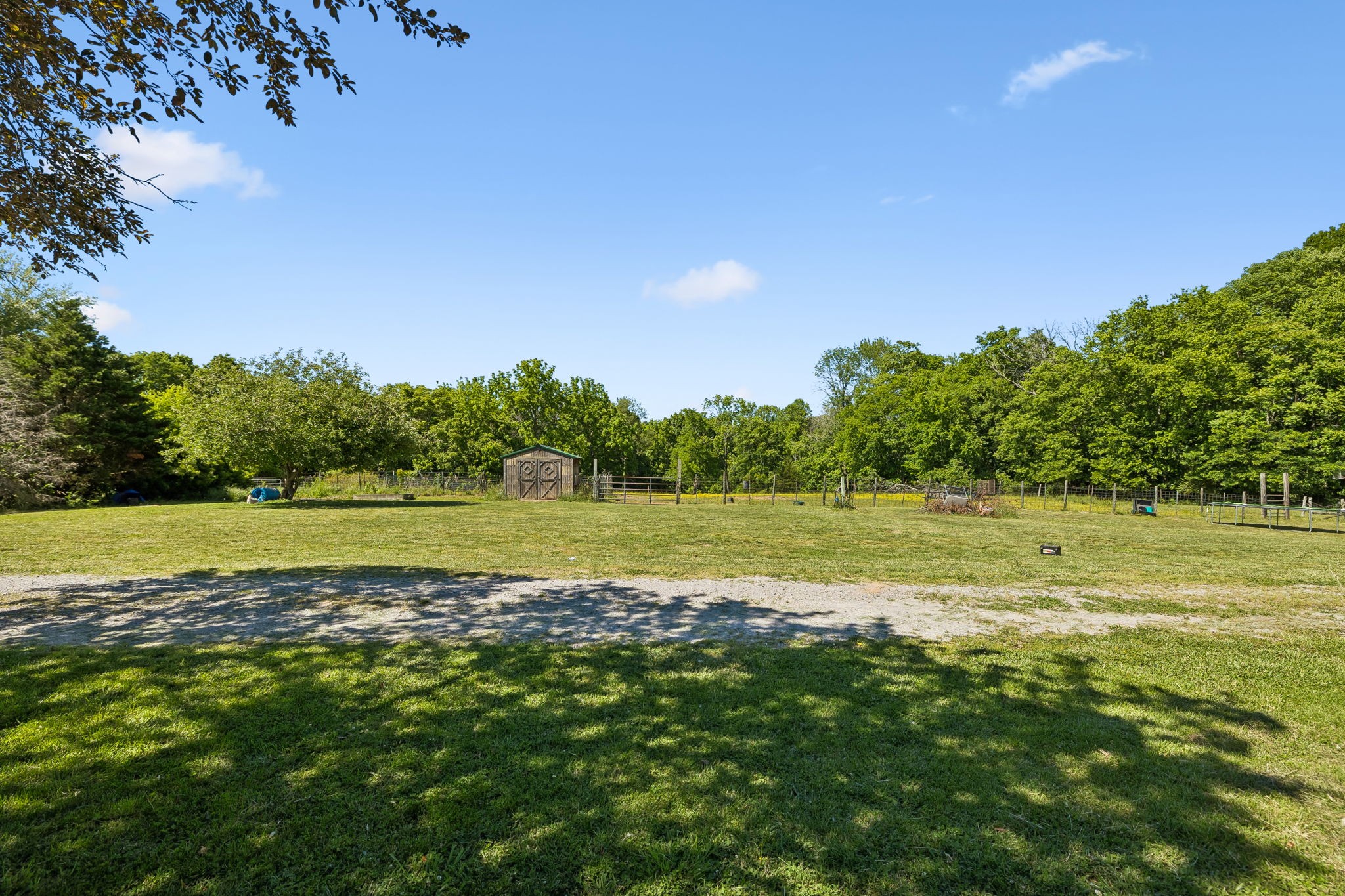 4870 Haley Ln