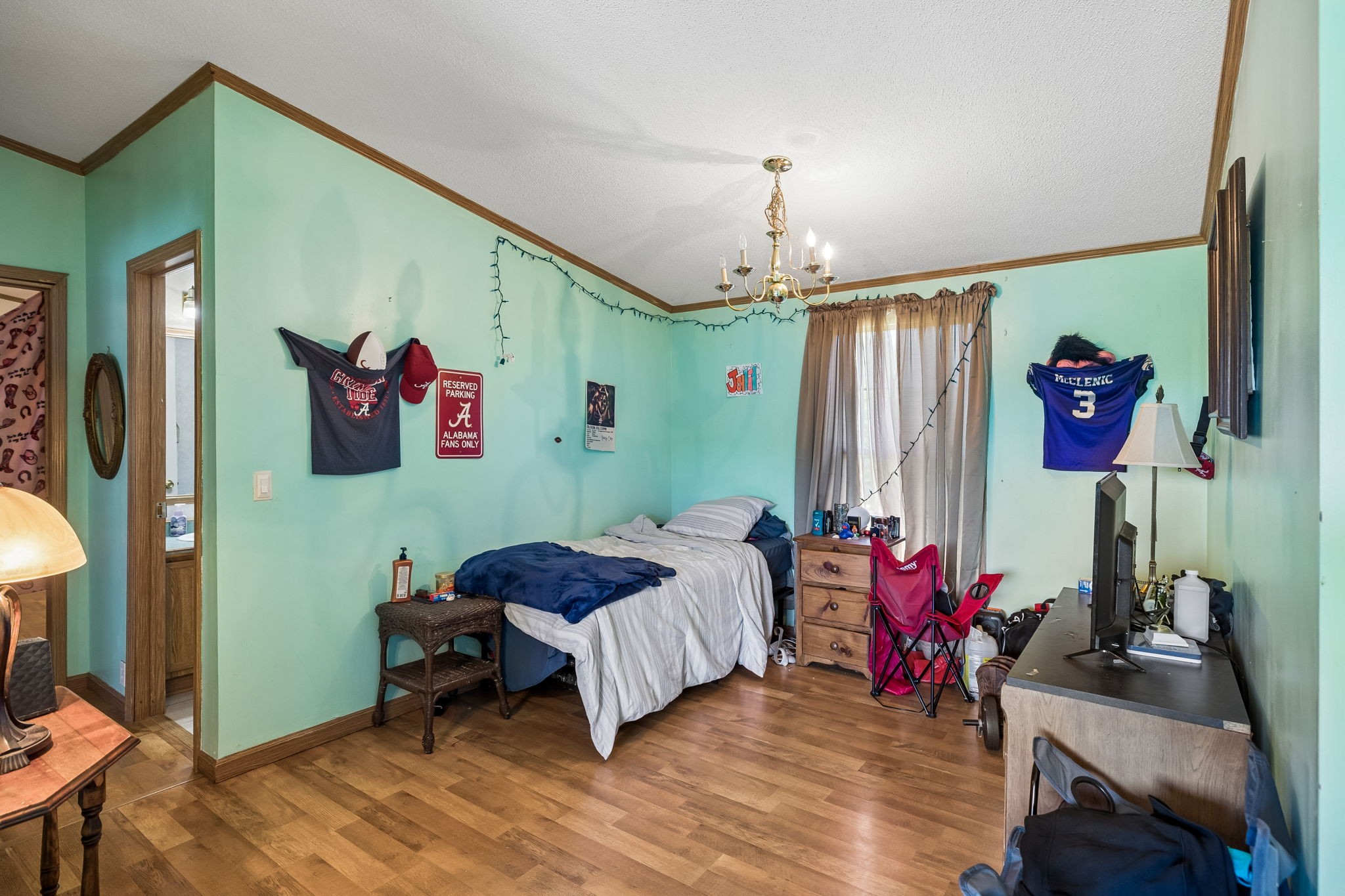 4870 Haley Ln