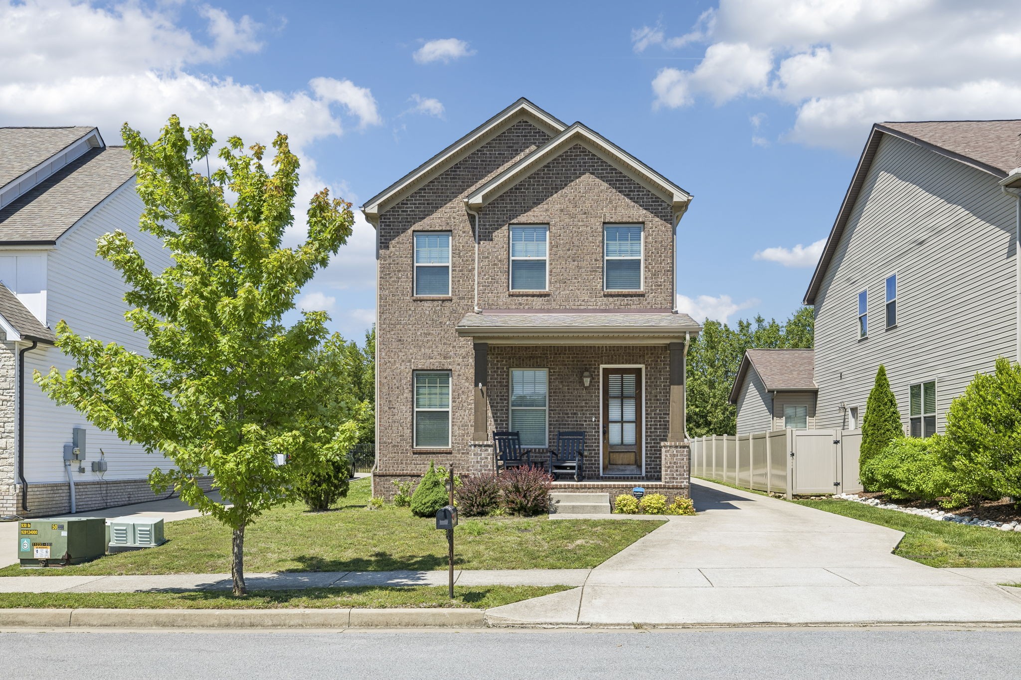 1649 Brockton Ln