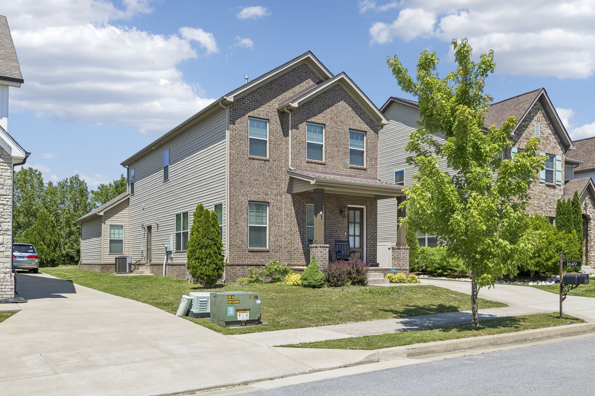 1649 Brockton Ln